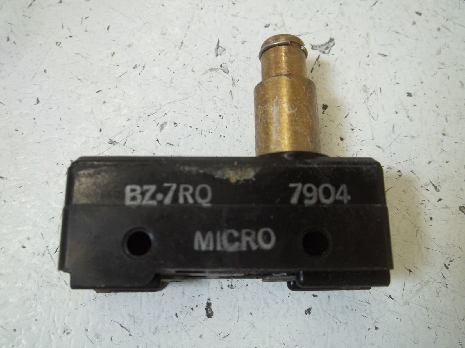 LOT OF 4 MICROSWITCH BZ-7RQ LIMIT SWITCH UNMP