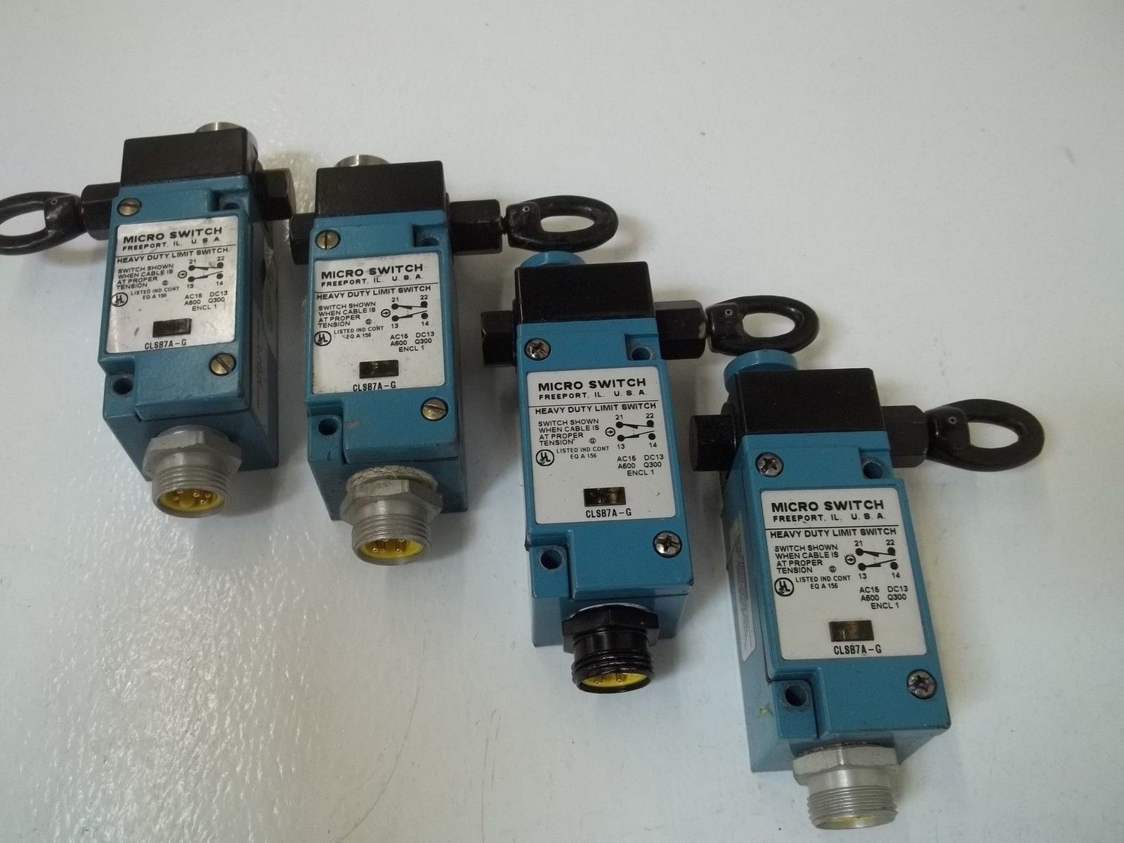 LOT OF 4 MICROSWITCH CLSB7A-G UNMP