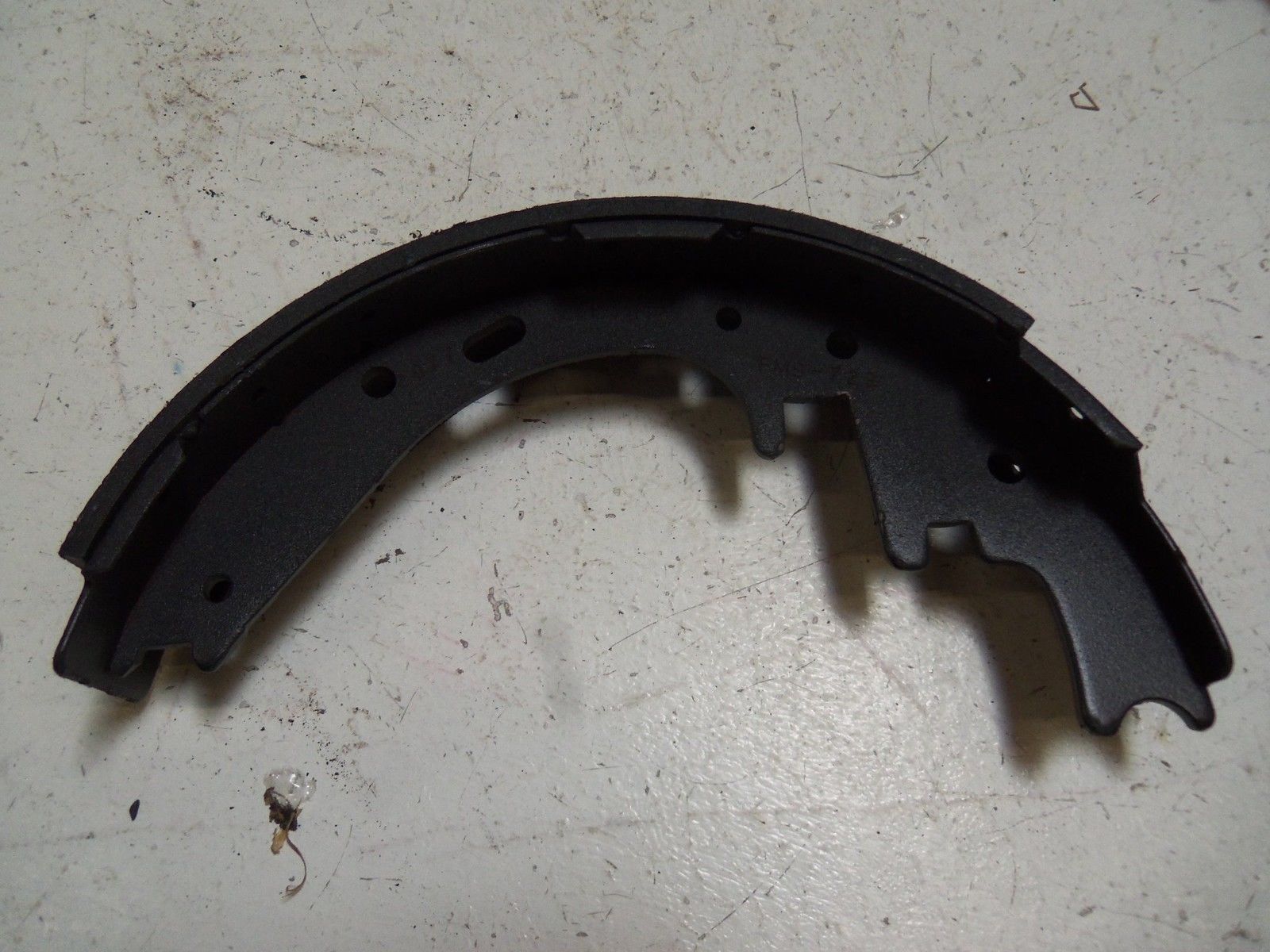 LOT OF 4 MOTORCRAFT BR105 DRUM BRAKE SHOE NSMP