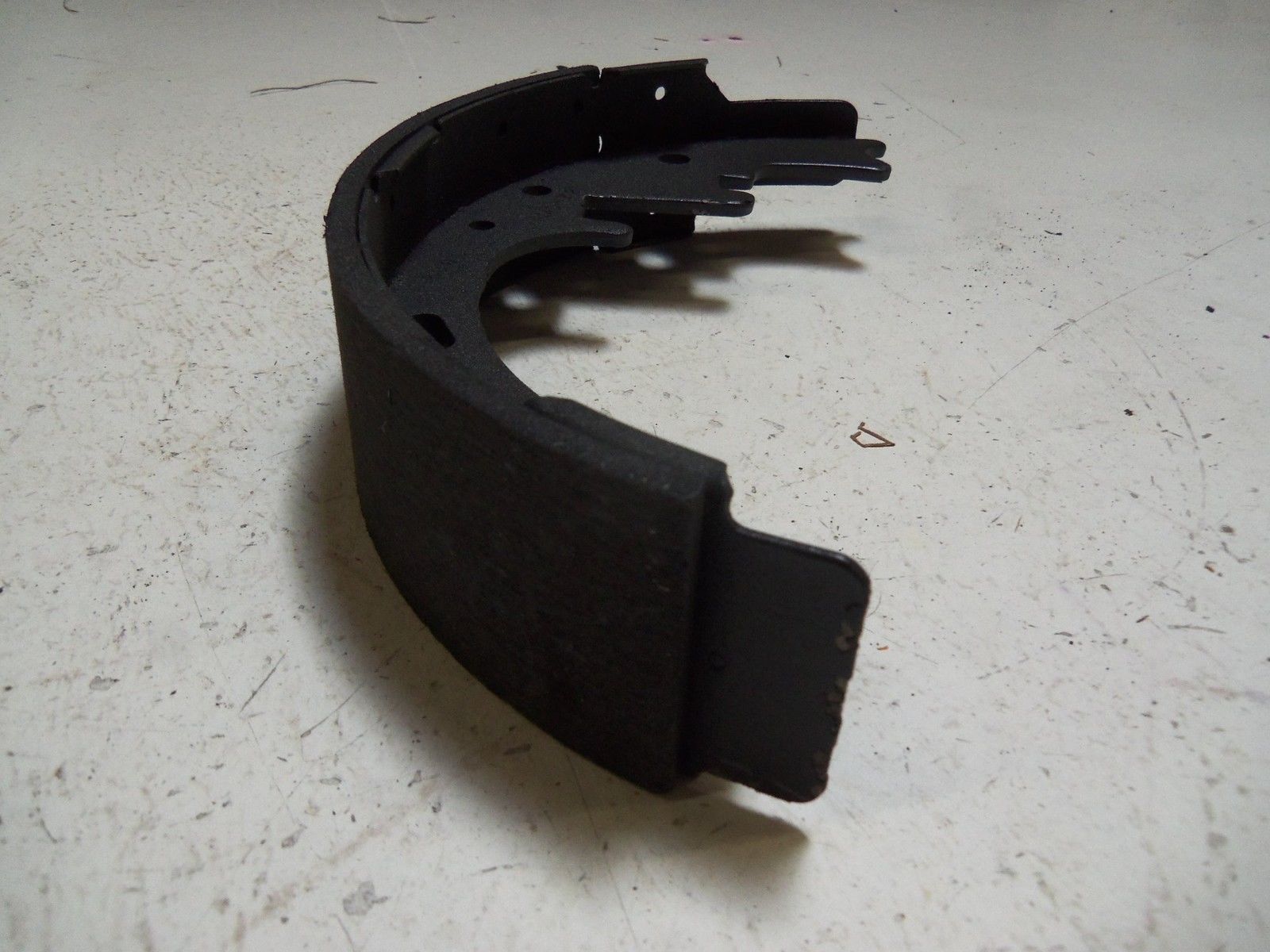 LOT OF 4 MOTORCRAFT BR105 DRUM BRAKE SHOE NSMP