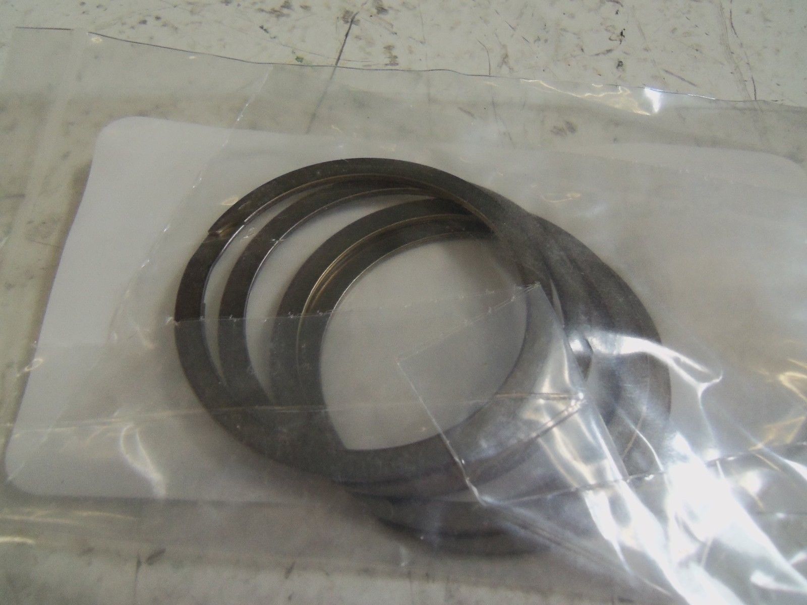 LOT OF 4 NEXEN 3393 RETAINING RING NSMP
