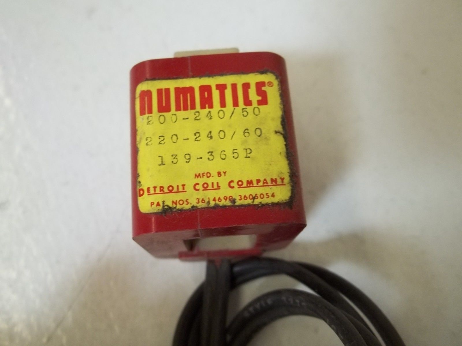 LOT OF 4 NUMATICS 139-365P 220-240/60 COIL UNMP