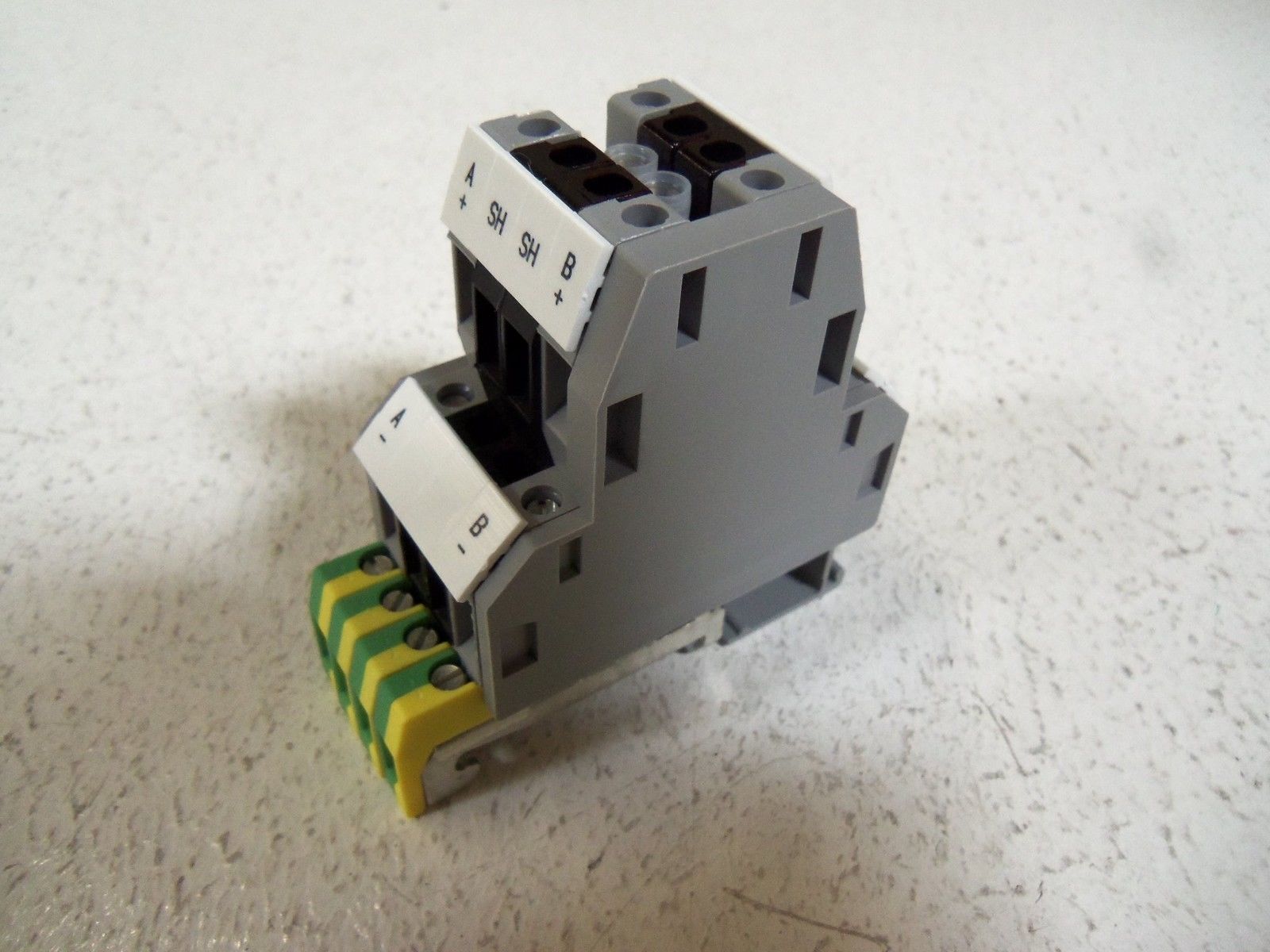 LOT OF 4 PHOENIX CONTACT TERMINAL BLOCK W/ 2 COVERS SLKK 5 NSNP