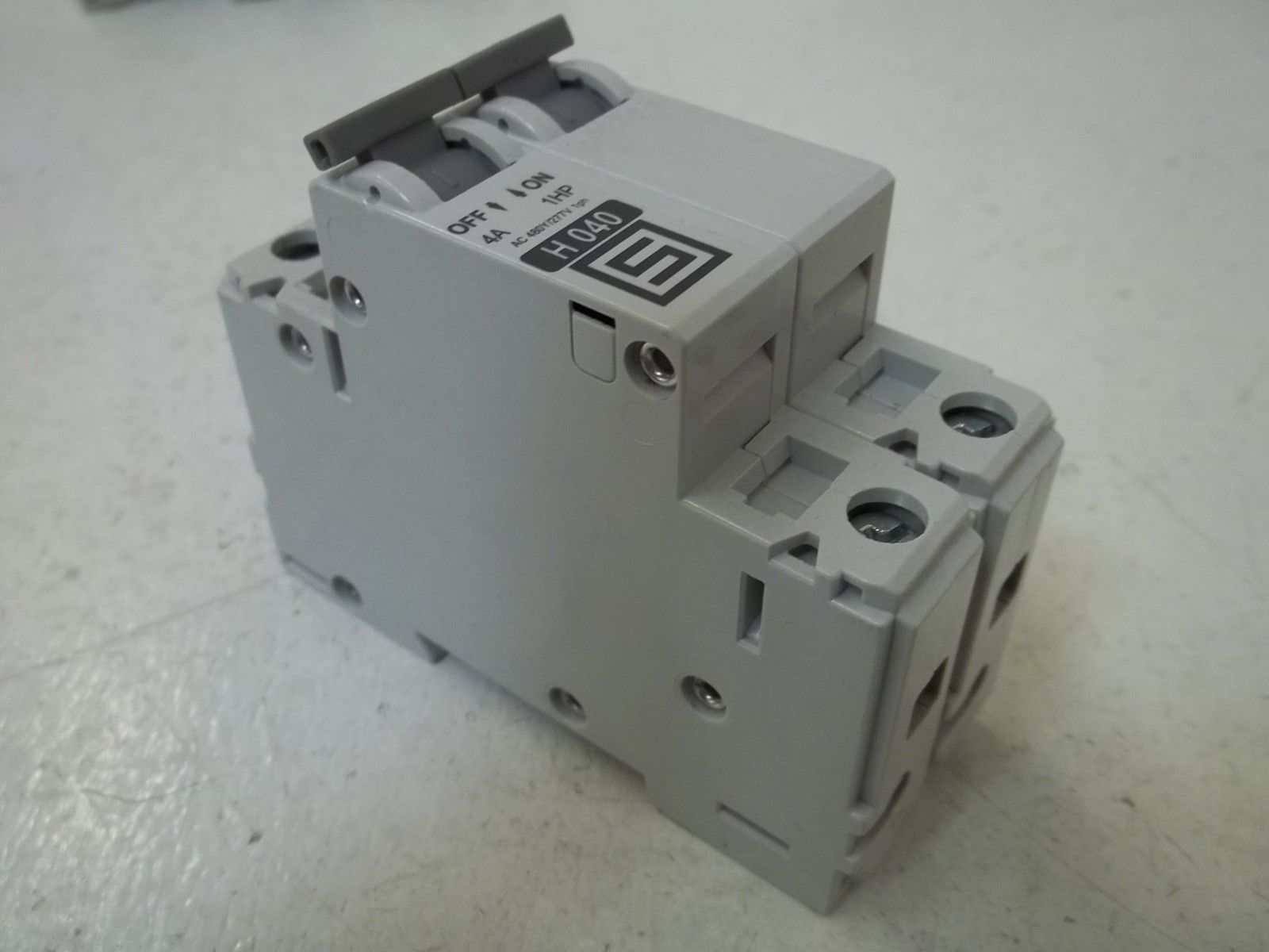 LOT OF 4 SCHURTER AS168X-CB2H040 FUSE HOLDER NSNP