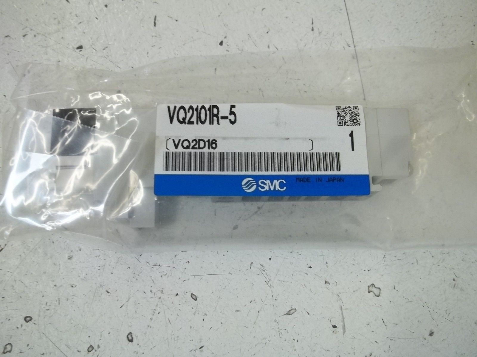 LOT OF 4 SMC VQ2101R-5 VALVE MANIFOLD NSMP