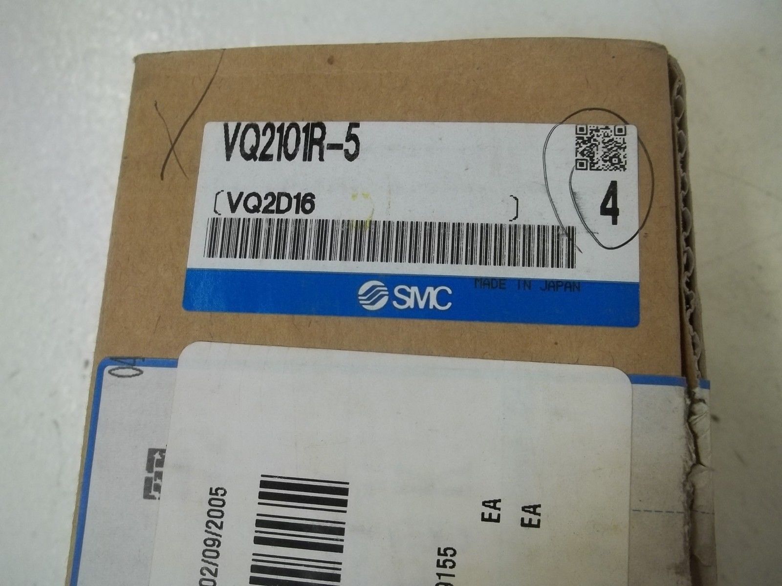 LOT OF 4 SMC VQ2101R-5 VALVE MANIFOLD NSMP