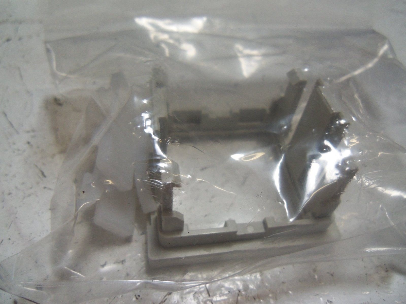 LOT OF 4 SMC ZS-24-C BRACKET KIT NSNP