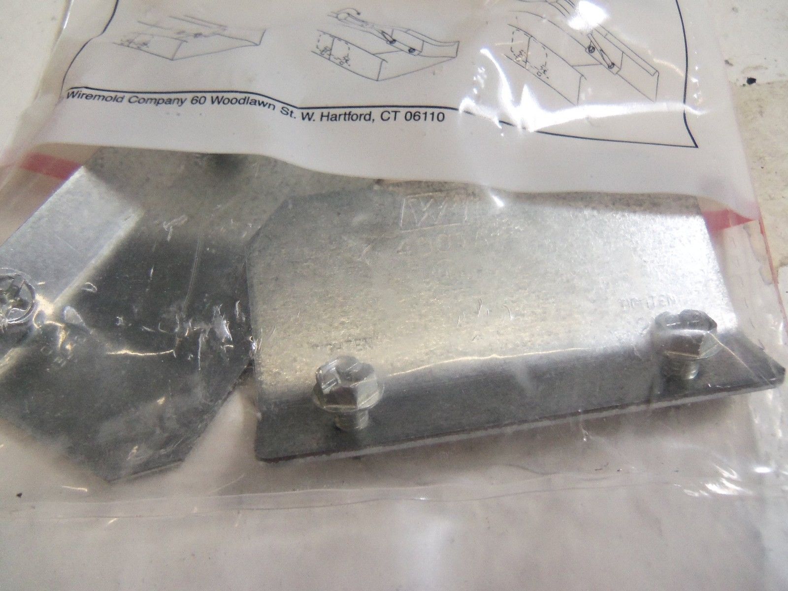 LOT OF 4 WIREMOLD 4001A NSMP
