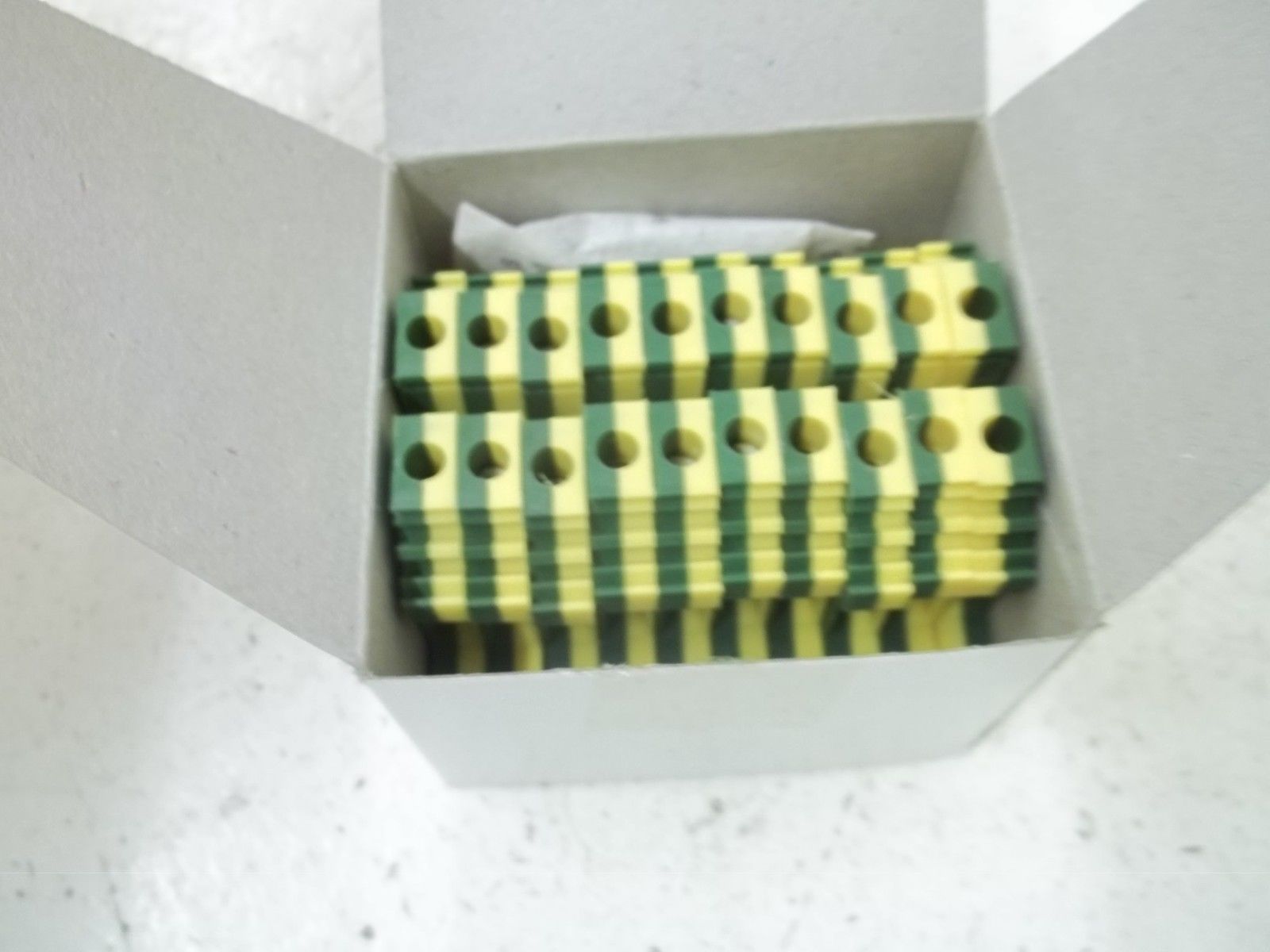 LOT OF 50 CE CONTROLS WTB2-W2/4G TERMINAL CONNECTOR NSMP