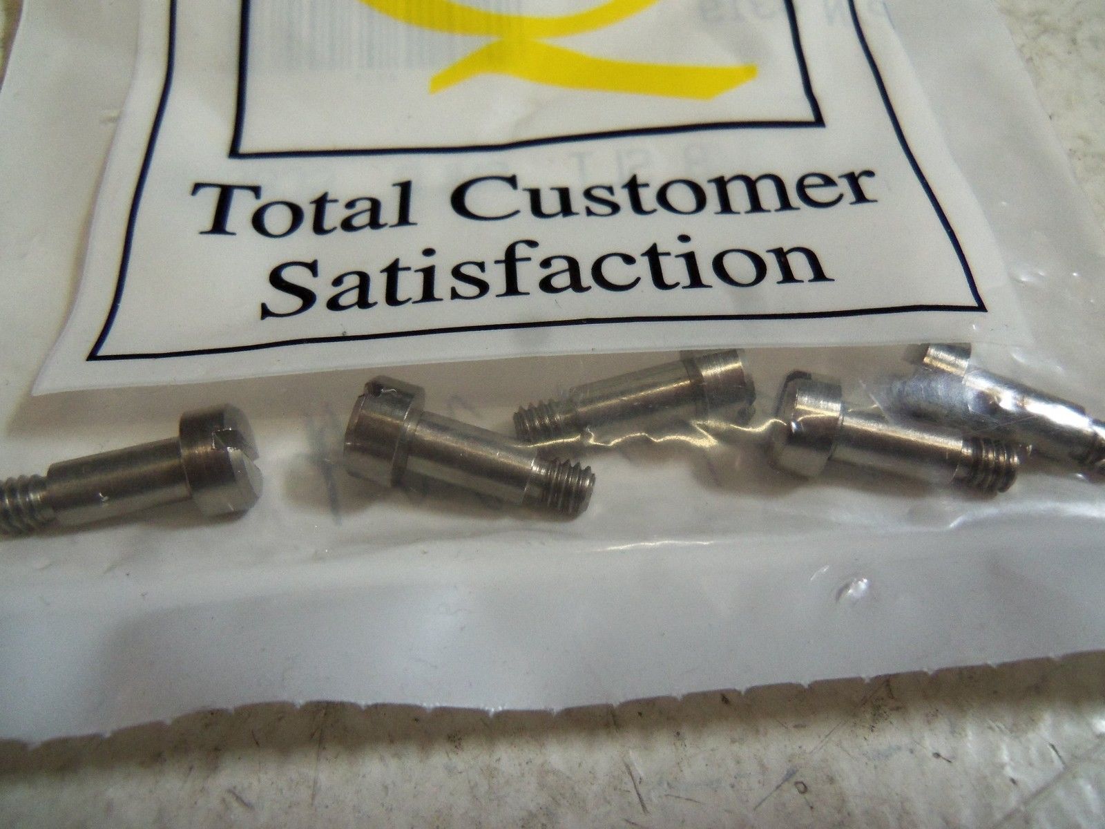 LOT OF 5 4319 SCREWS NSMP