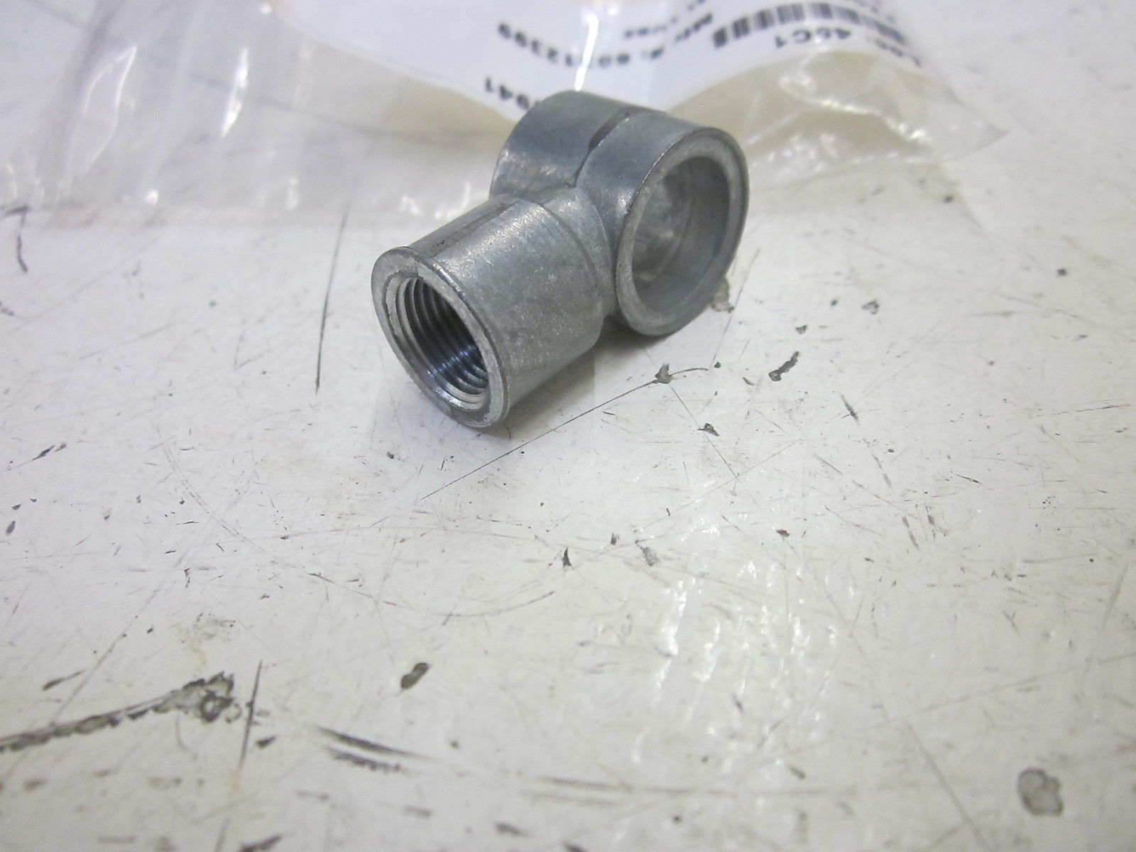 LOT OF 5 60312399 CENTRAL LUBE FITTING  NSMP