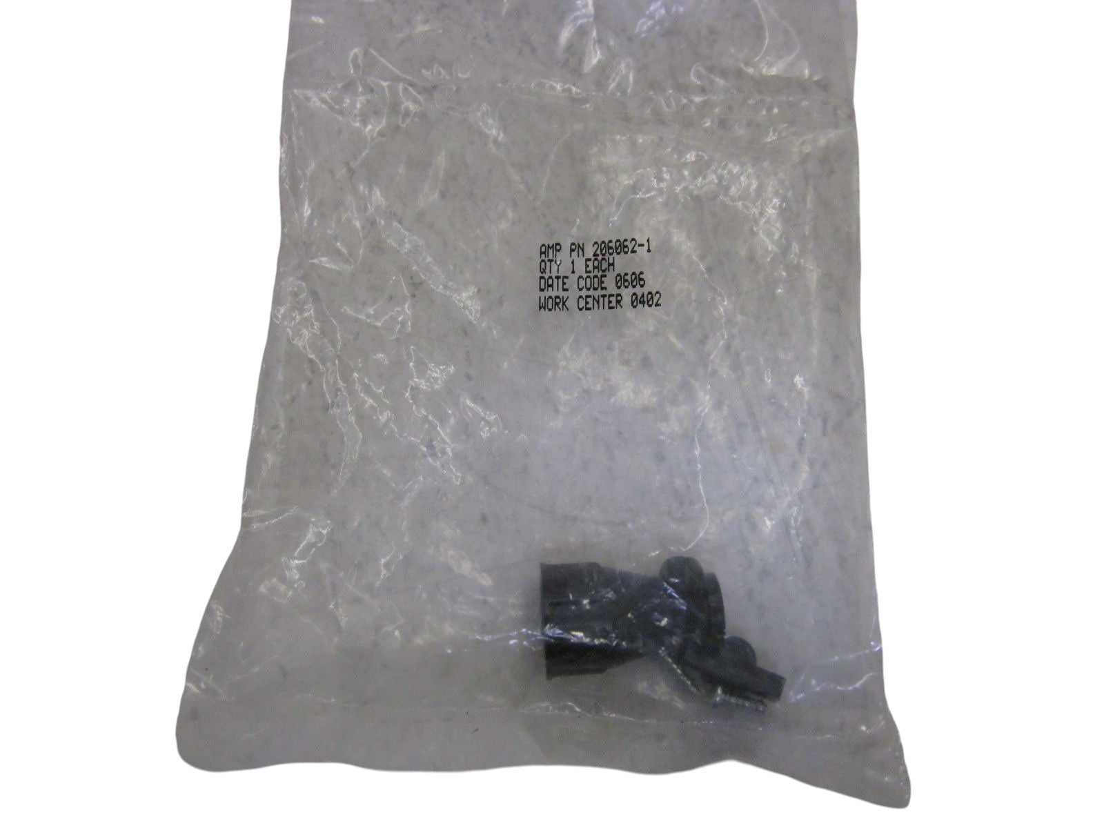 LOT OF 5 AMPHENOL 206062-1 CABLE CLAMP / CONNECTOR CPC NSMP