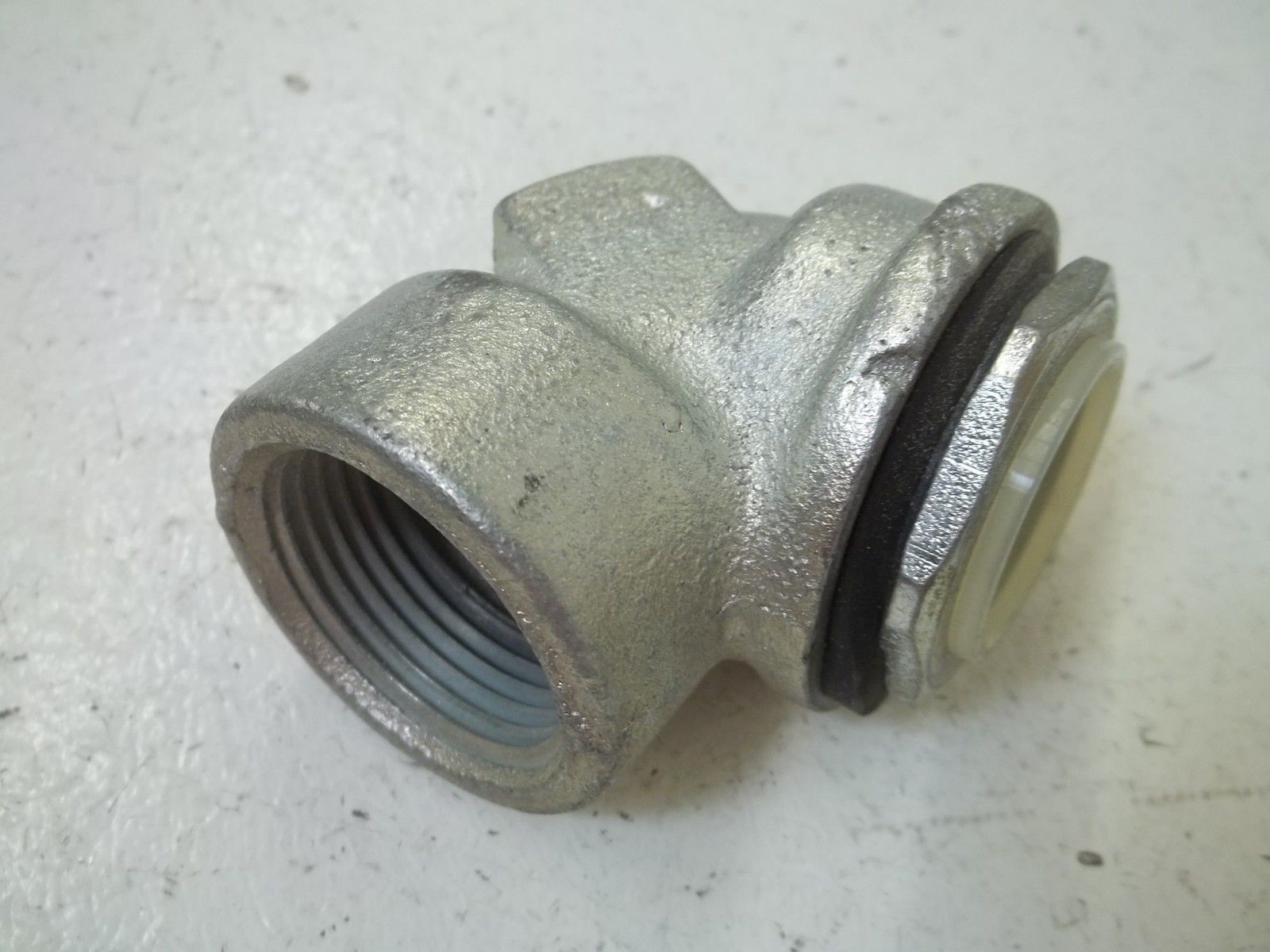 LOT OF 5 APPLETON HUB-90100 1" MALL IRON CONDUIT HUBS NSMP