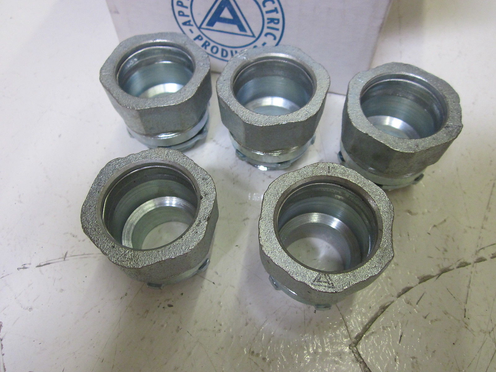 LOT OF 5 APPLETON NTC100  CONNECTOR 1" NSMP