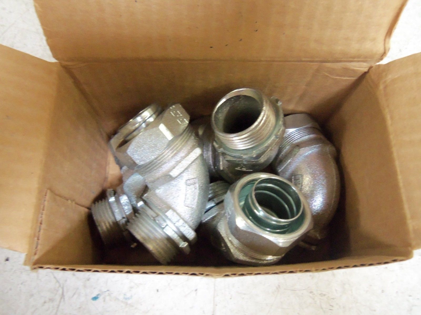 LOT OF 5 APPLETON ST-90100 CONDUIT NSMP