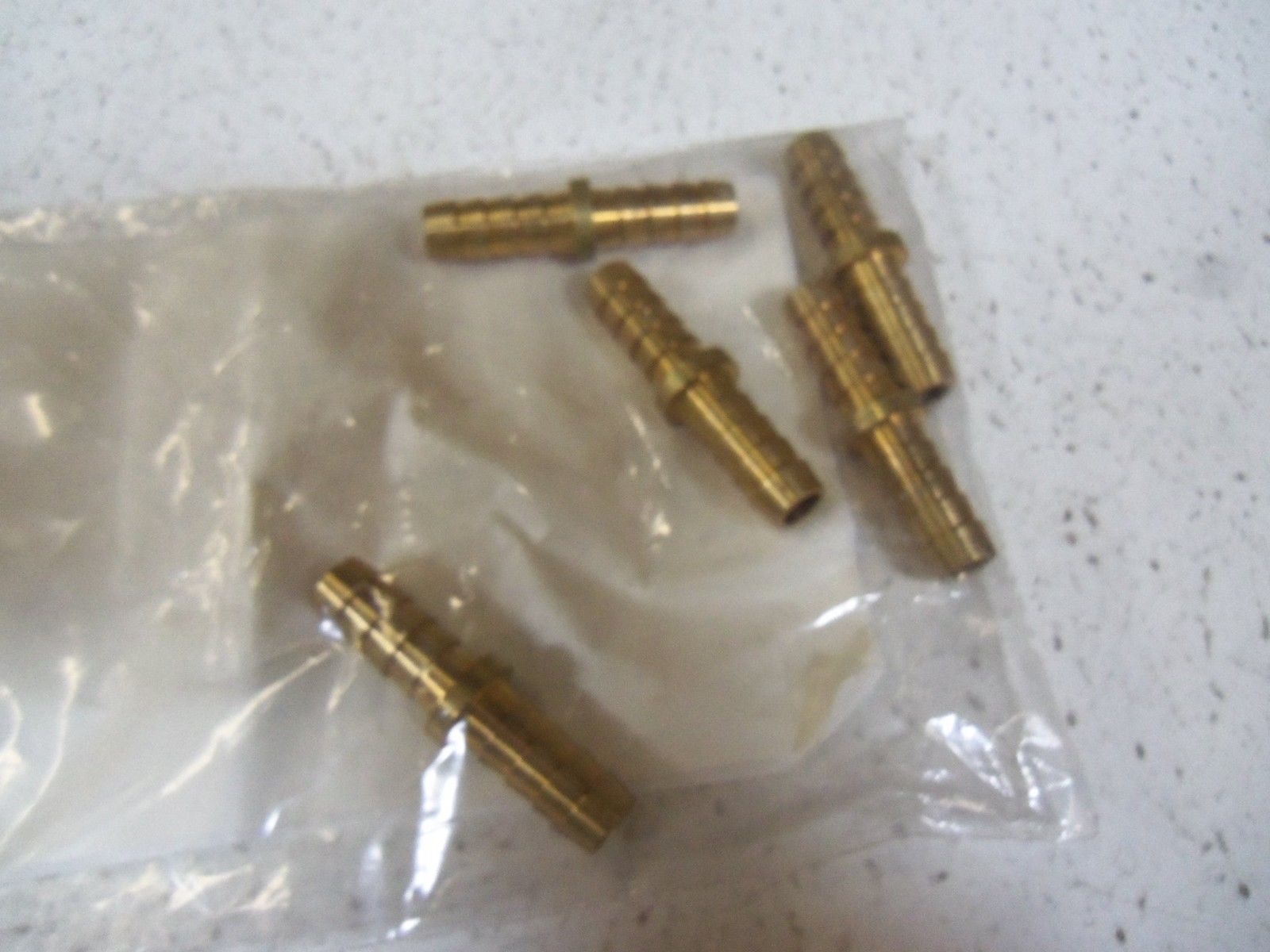 LOT OF 5 BRASS BARBED 3/8" FITTING DIXBM-3 NSNP