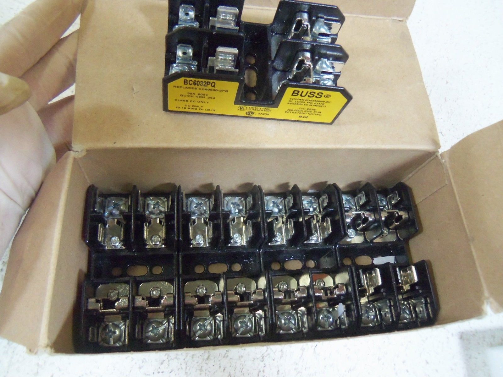 LOT OF 5 BUSS FUSE BLOCK BC6032PQ NSMP