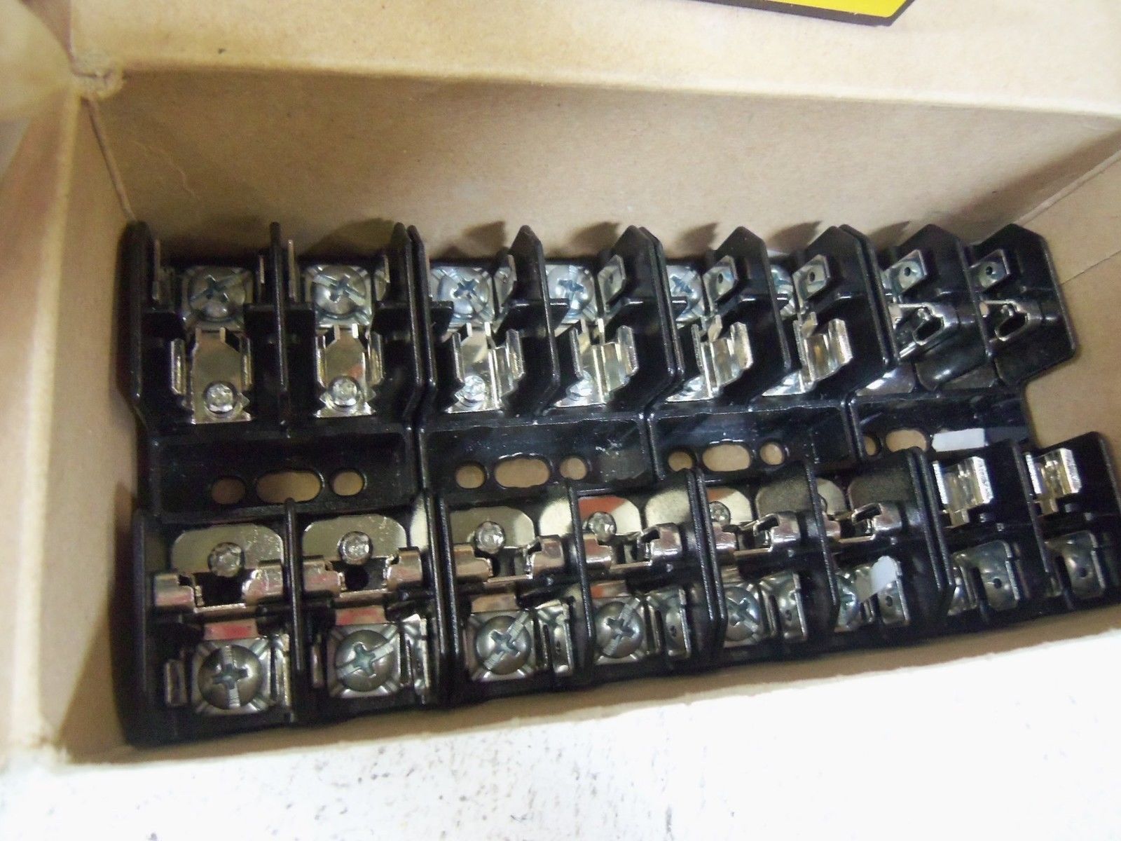 LOT OF 5 BUSS FUSE BLOCK BC6032PQ NSMP