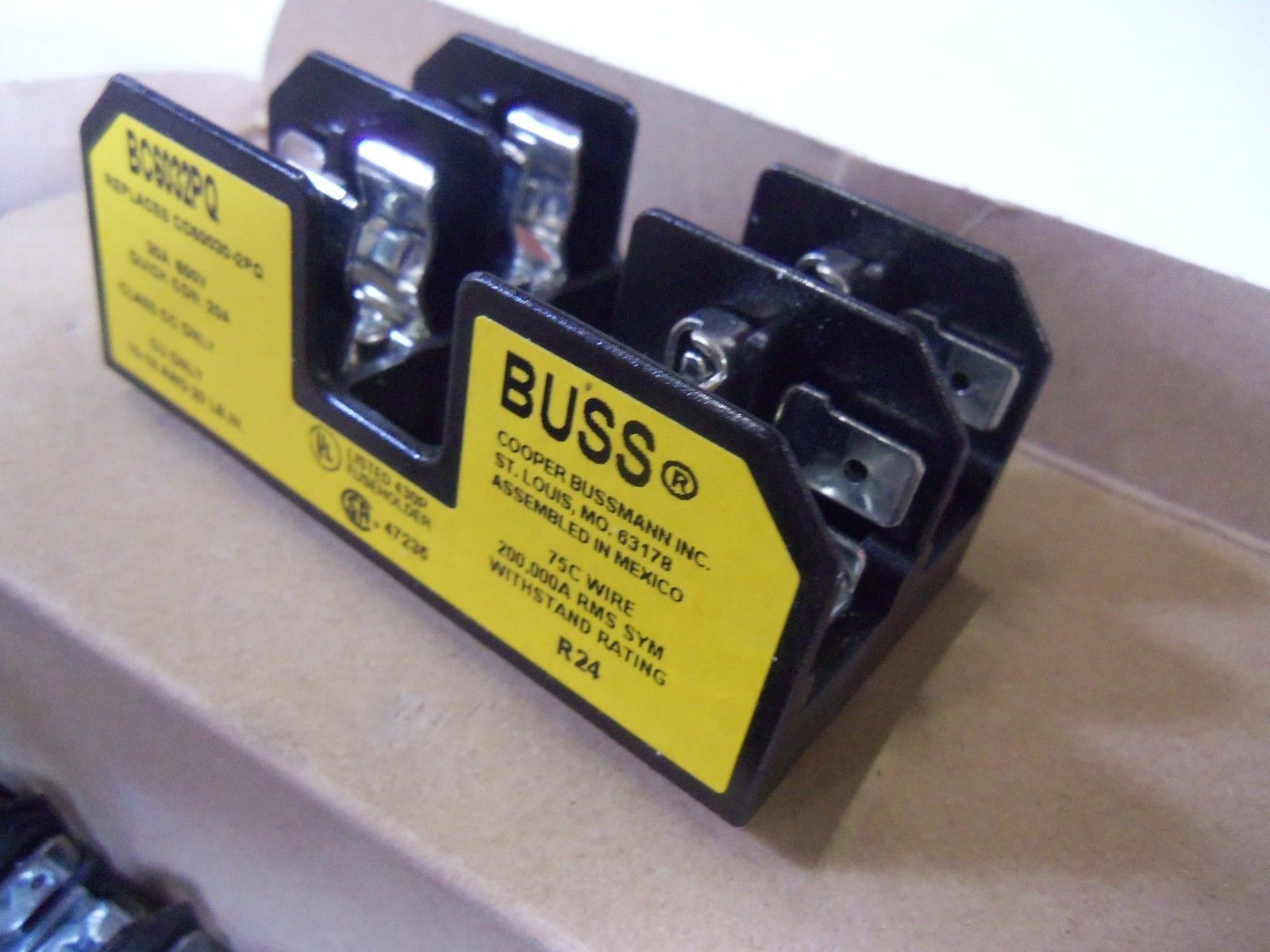 LOT OF 5 BUSS FUSE BLOCK BC6032PQ NSMP