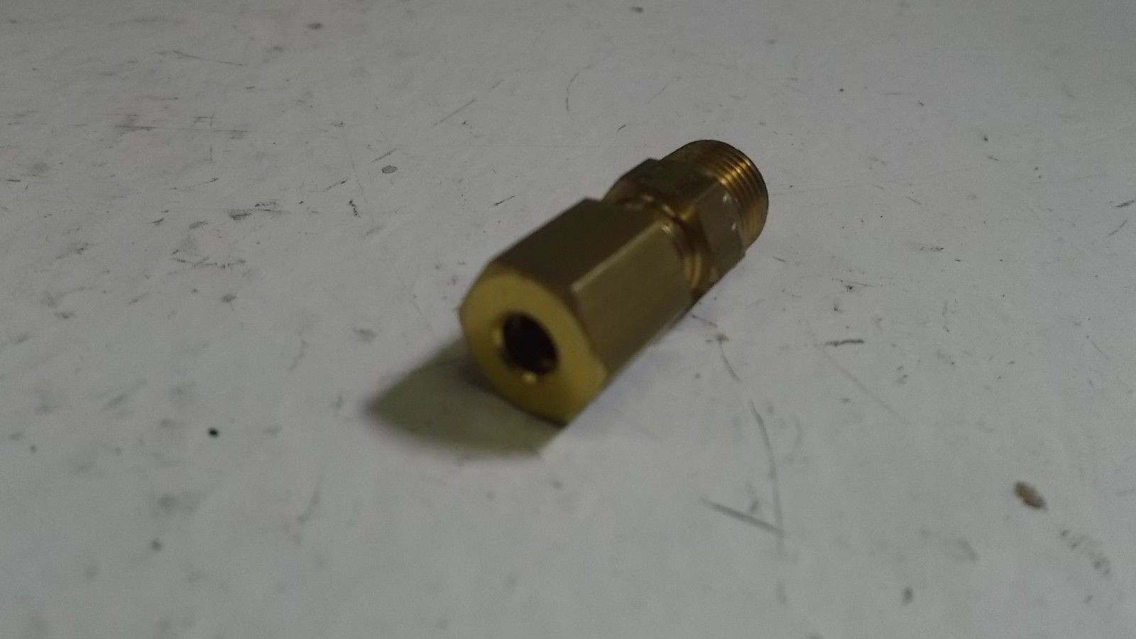 LOT OF 5 CONNECTOR 1/8" STRAIGHT RAC18BIC8 NSNP