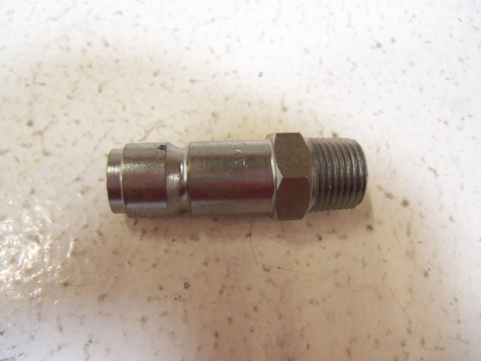 LOT OF 5 HOSE FITTING 3/8" X 1/2" CP5-45 NSNP