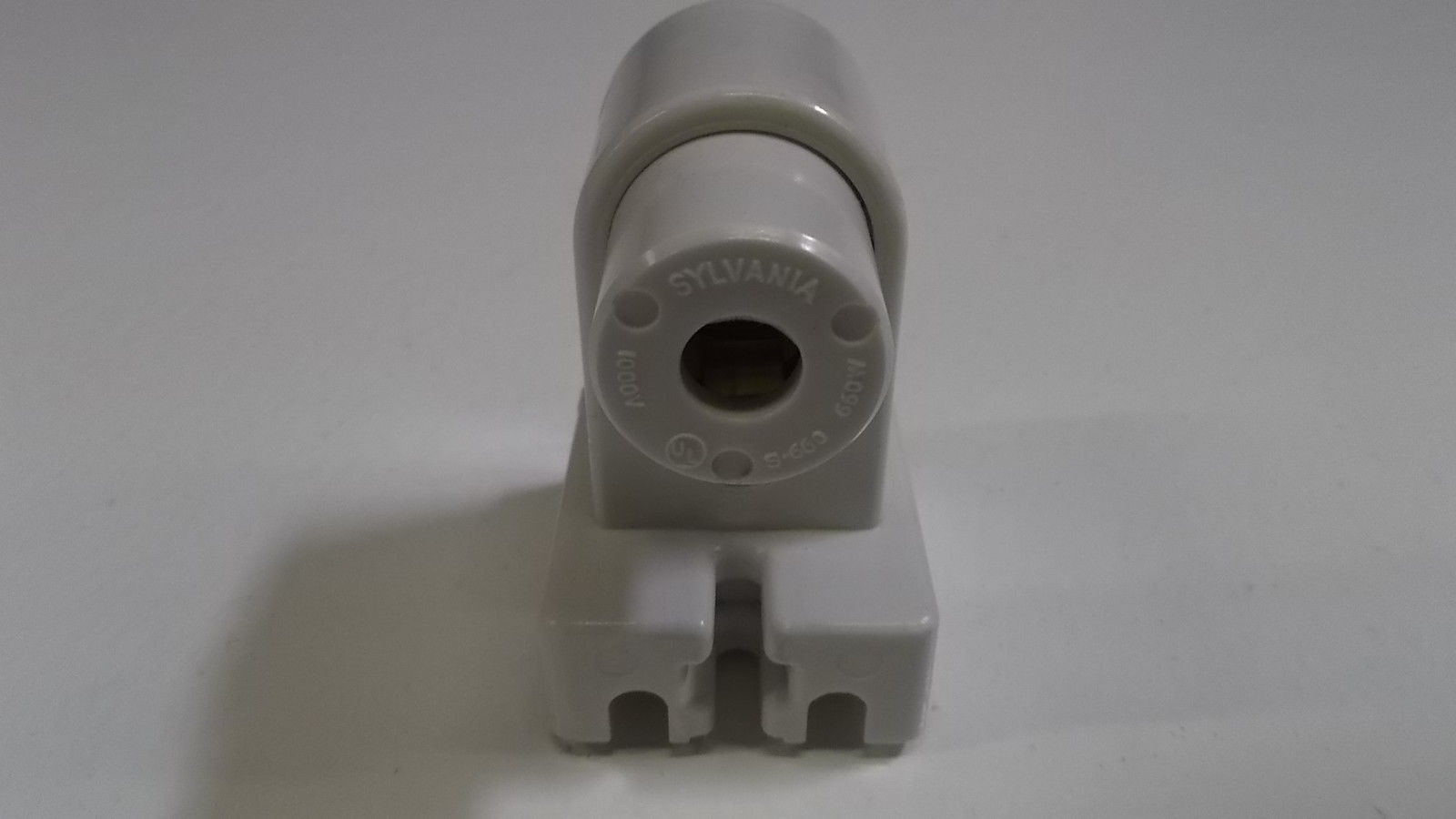 LOT OF 5 HUBBELL LAMP HOLDERS 2988 NSMP