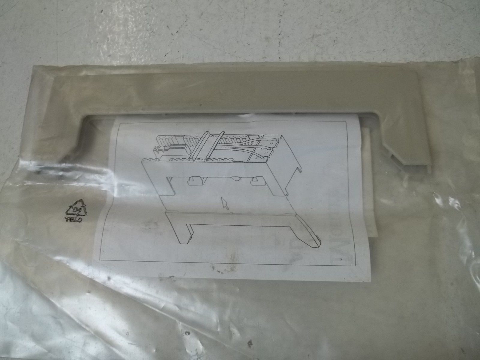 LOT OF  5 KLOCKNER-MOELLER AD-E ADAPTER EXTENSION PIECE NSMP