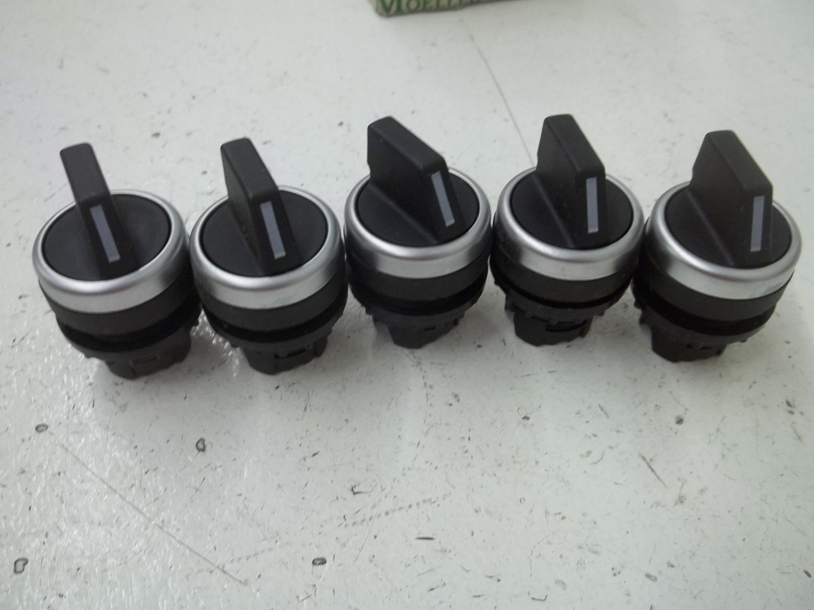 LOT OF 5 KLOCKNER-MOELLER RWK3R SELECTOR SWITCH NSMP