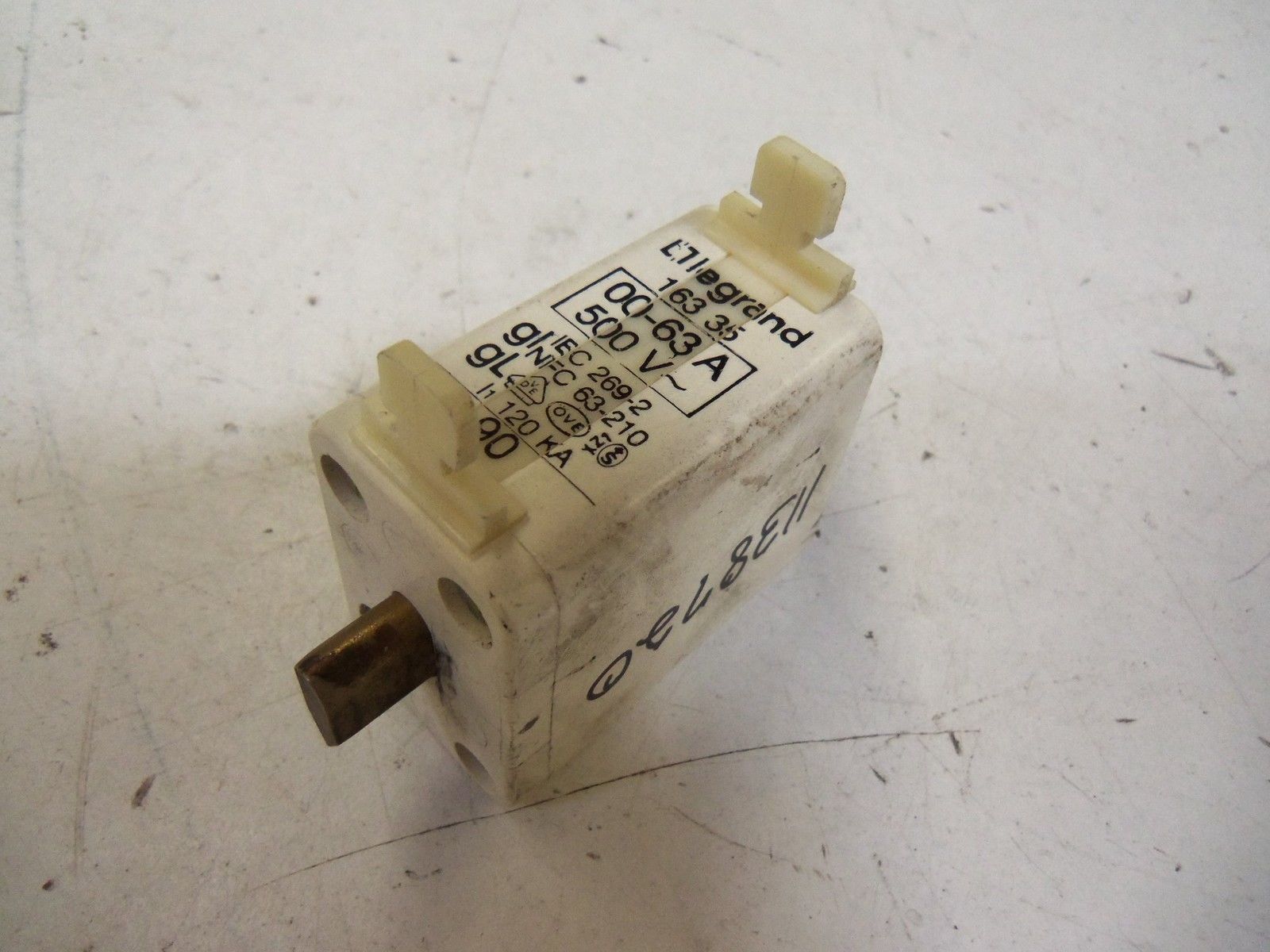 LOT OF 5 LEGRAND 00-63A UNMP