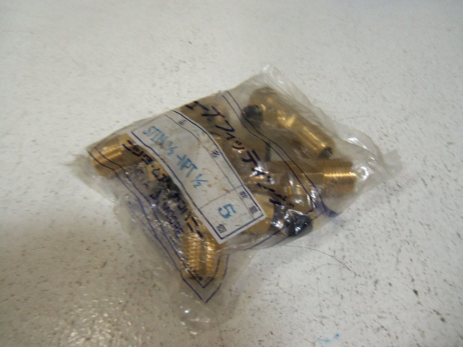 LOT OF 5 NITTA MOORE FITTING ST1N1/2-NPT1/2 NSMP