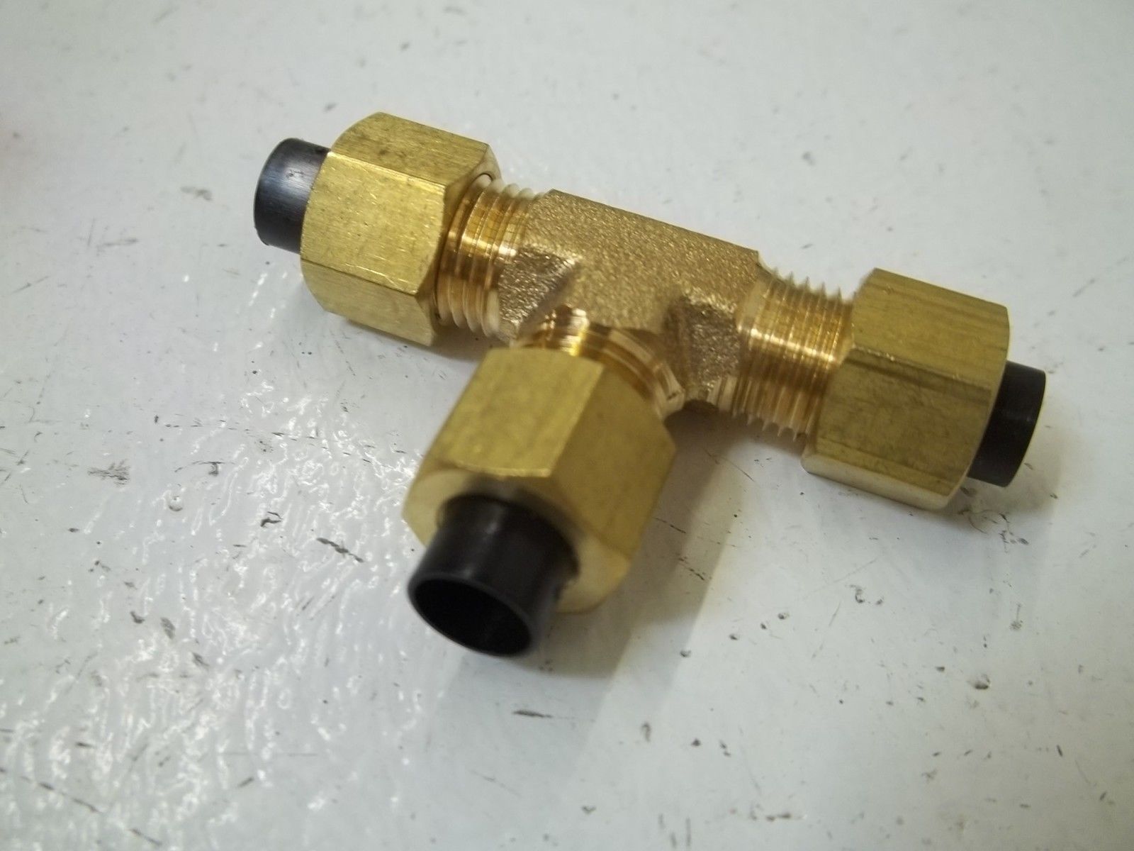 LOT OF 5 NITTA MOORE UT1N1/4 FITTING NSNP