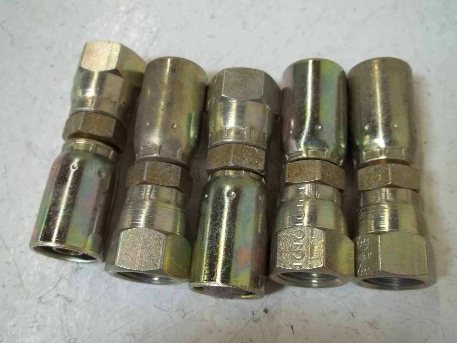 LOT OF 5 O5E-606 FITTINGS UNMP