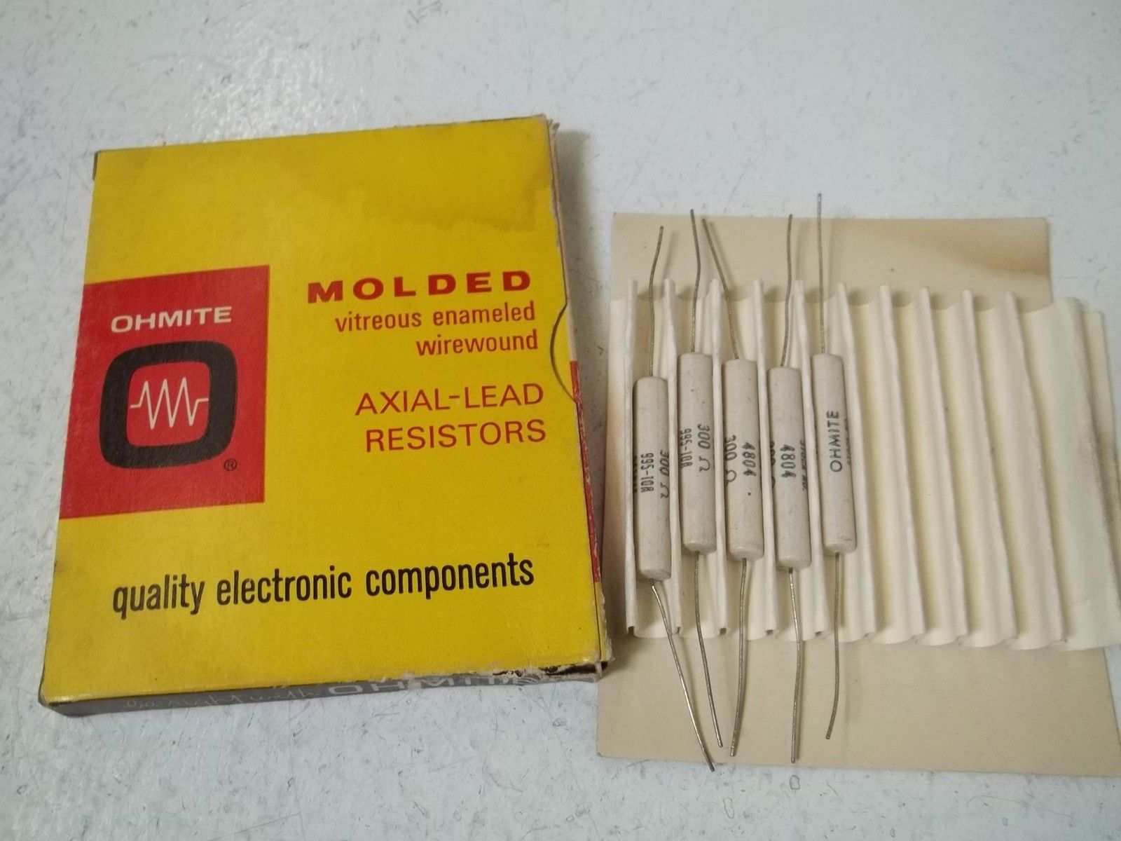 LOT OF 5 OHIMTE 4804 AXIAL LEAD RESISTOR 11WATTS 300OHMS NSMP