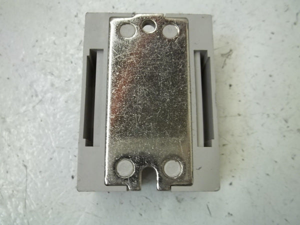 LOT OF 5 OMRON G3NA-D210B SOLID STATE RELAY UNMP