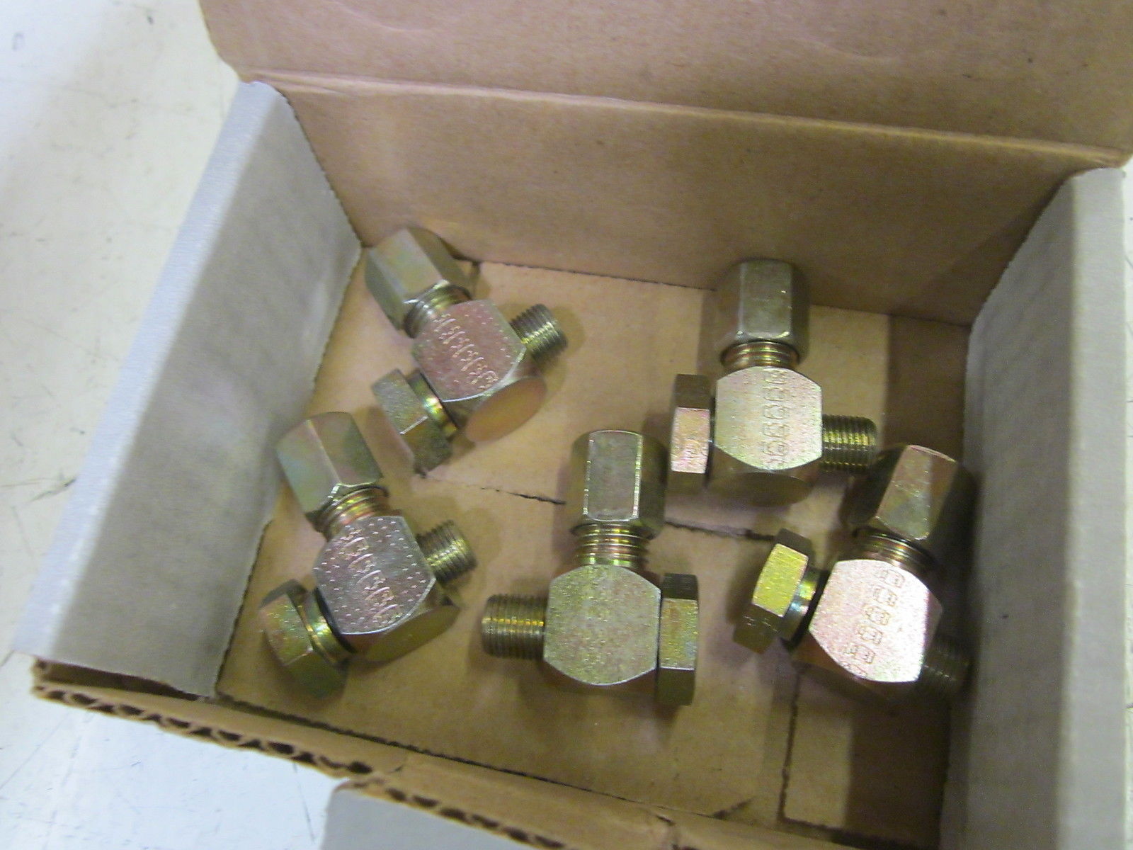 LOT OF 5 PARKER WH06LMA3C BANJO FITTINGS NSMP