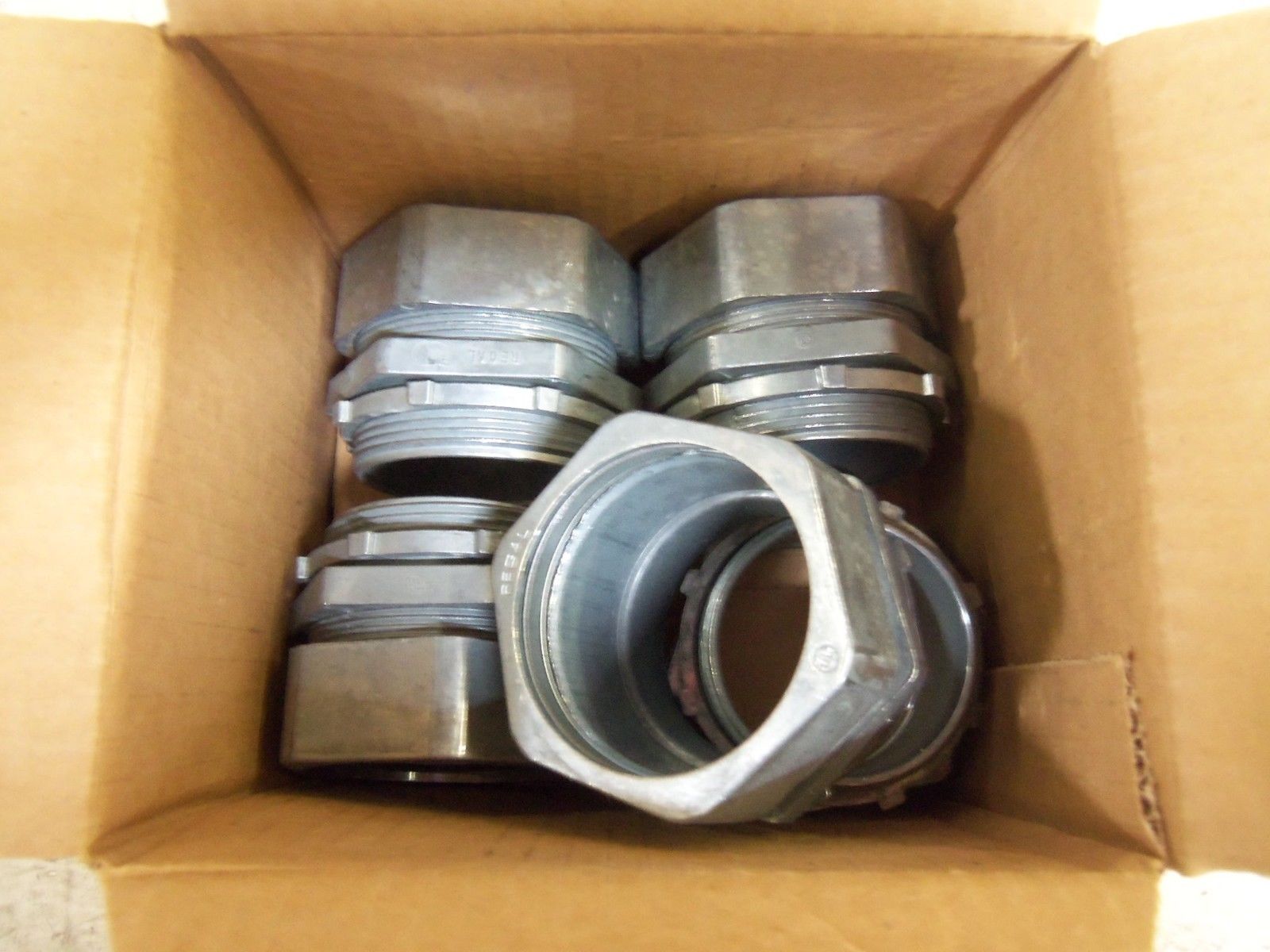LOT OF 5 REGAL 255DC2 CONNECTOR NSMP