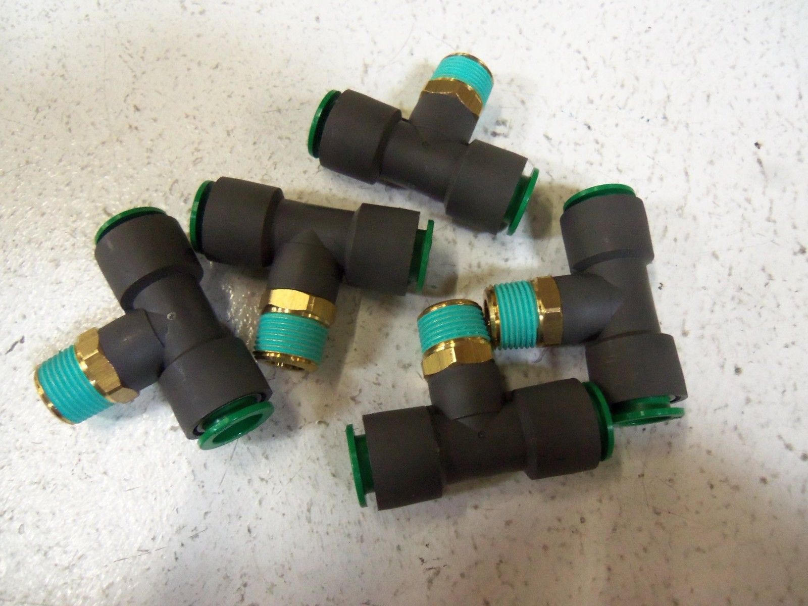 LOT OF 5 SMC FITTING KRT12-03S NSNP