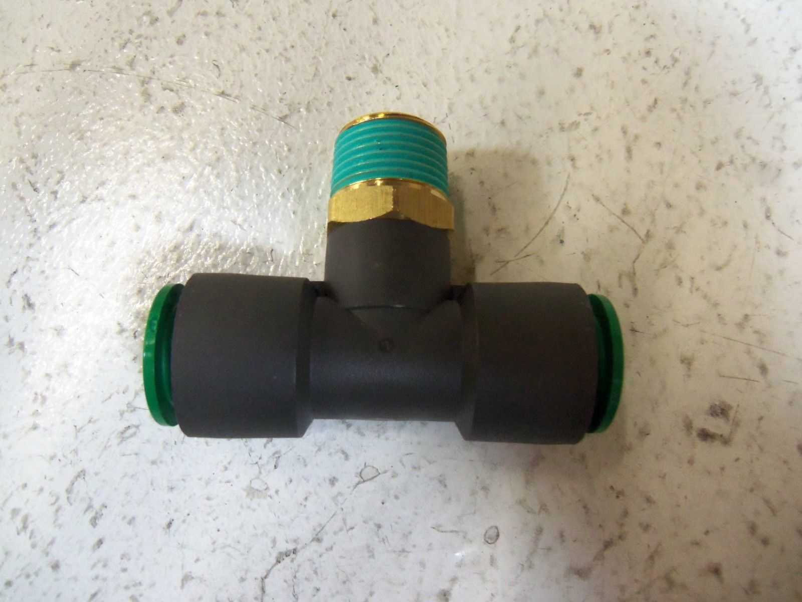 LOT OF 5 SMC FITTING KRT12-03S NSNP
