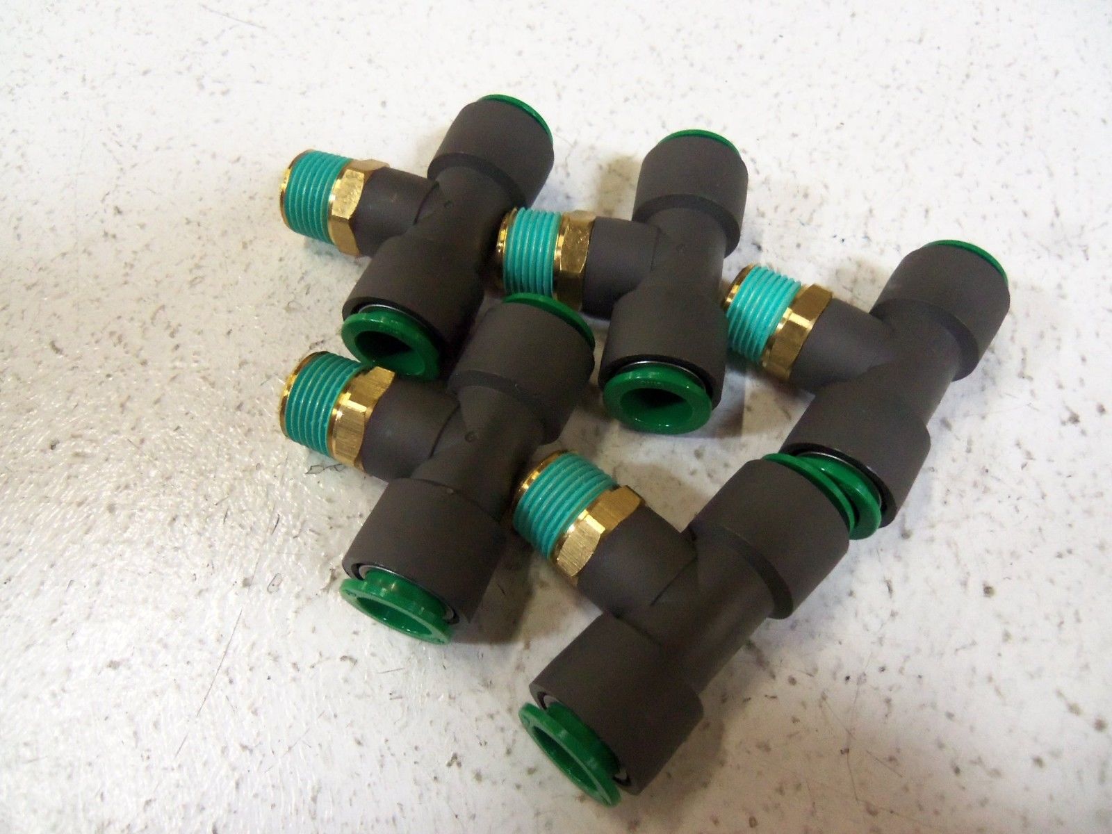 LOT OF 5 SMC FITTING KRT12-03S NSNP