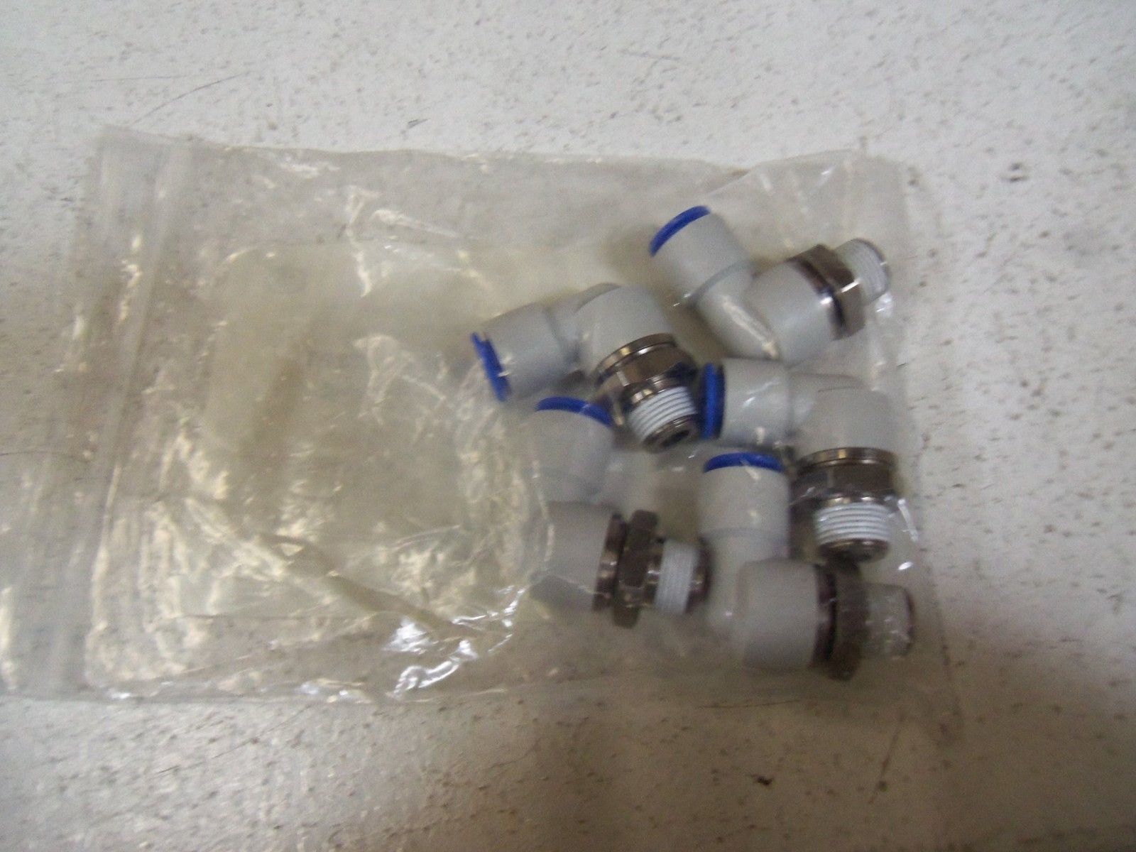 LOT OF 5 SMC FITTING KSL12-03S NSNP