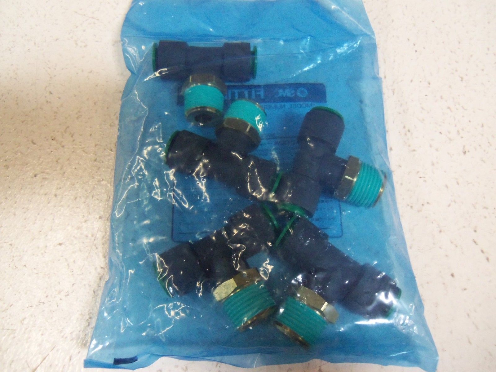 LOT OF 5 SMC FITTINGS KRT12-04S NSMP