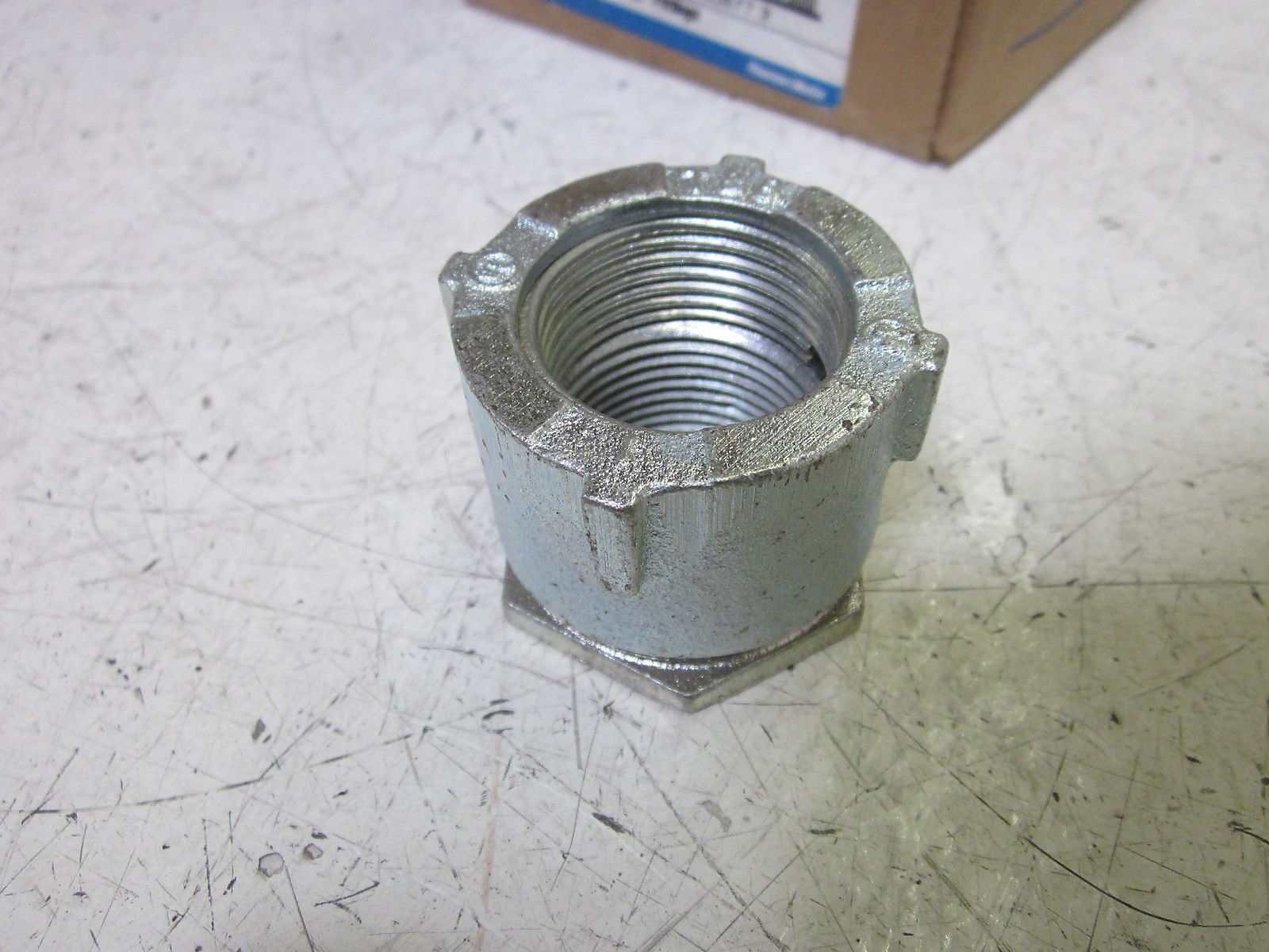 LOT OF 5 THOMAS & BETTS  677 1" ERICKSON(R) COUPLING NSMP