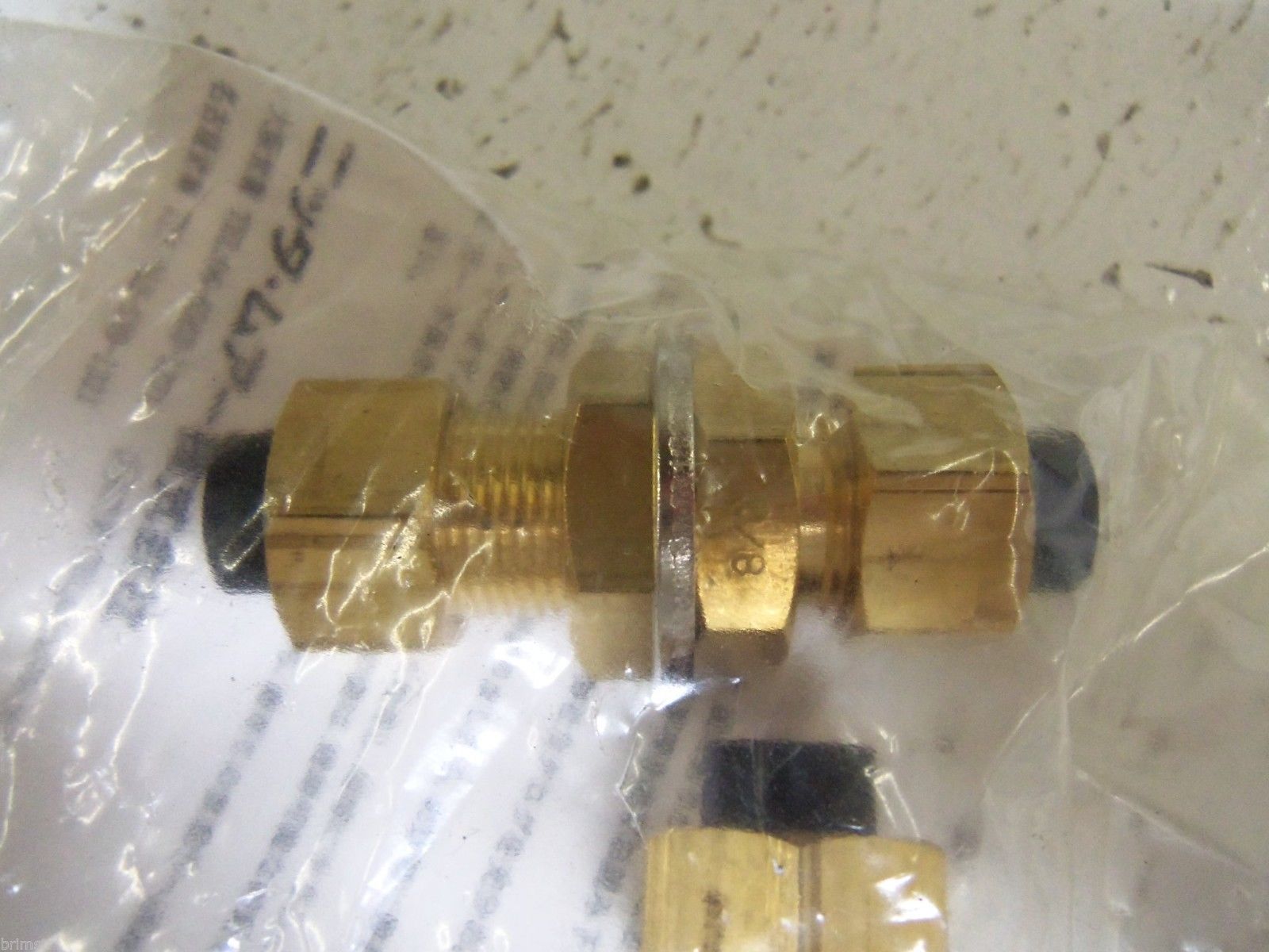 LOT OF 5 UCT1N3/8 FITTINGS NSMP