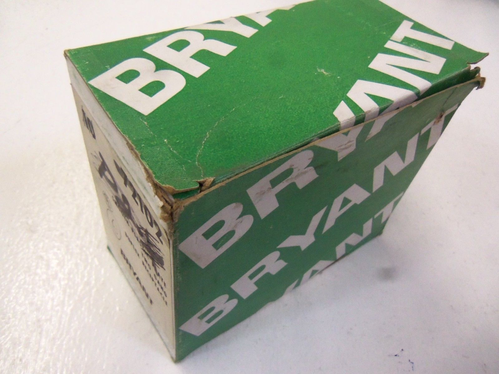 LOT OF 6 BRYANT 72102NSMP