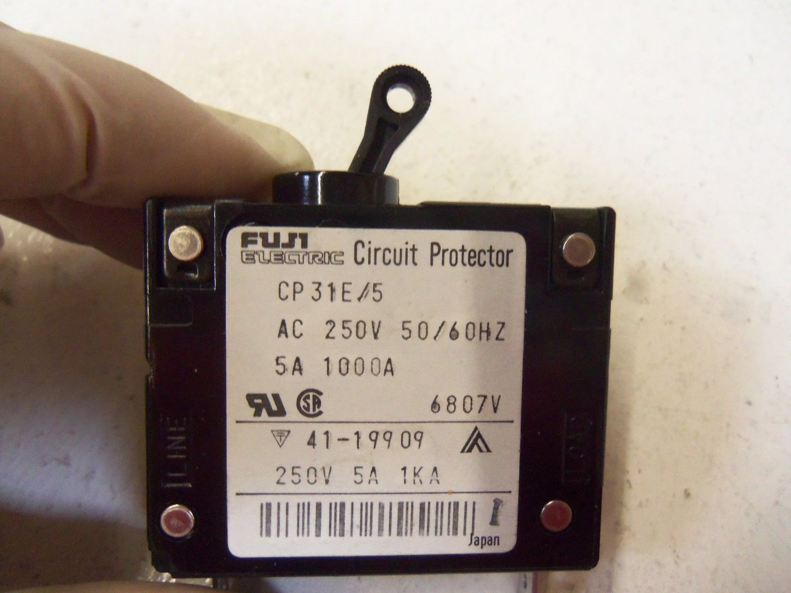 LOT OF 6 FUJI ELECTRIC CIRCUIT PROTECTOR CP-31E/3 *NEW IN BOX*