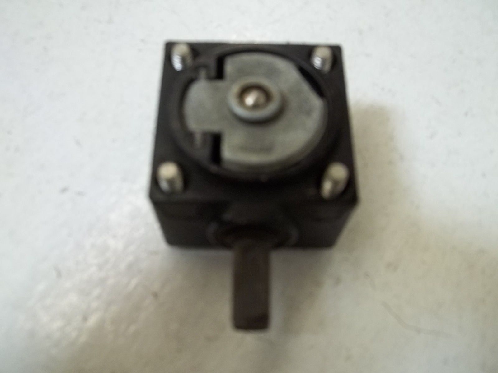 MICRO SWITCH LSZ1H LIMIT SWITCH OPERATING HEAD UNMP