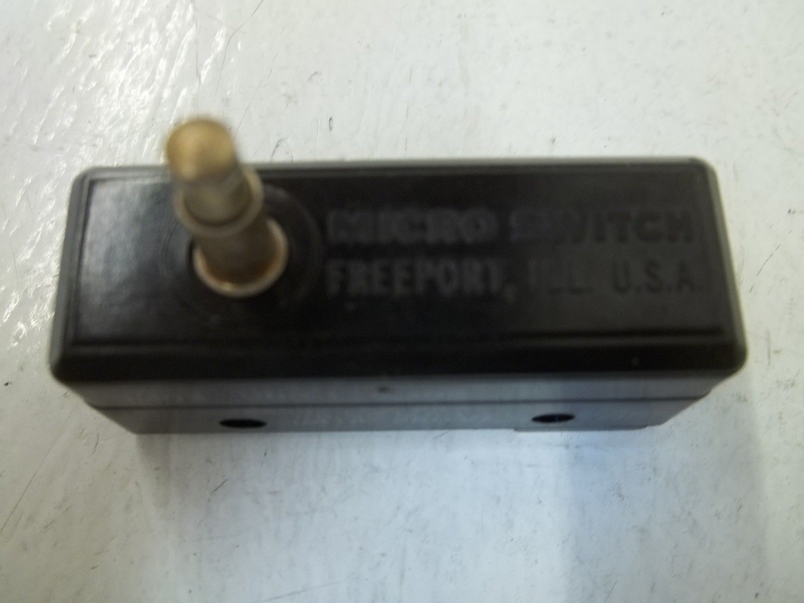 LOT OF 6 MICROSWITCH YZ-RS LIMIT SWITCH UNMP