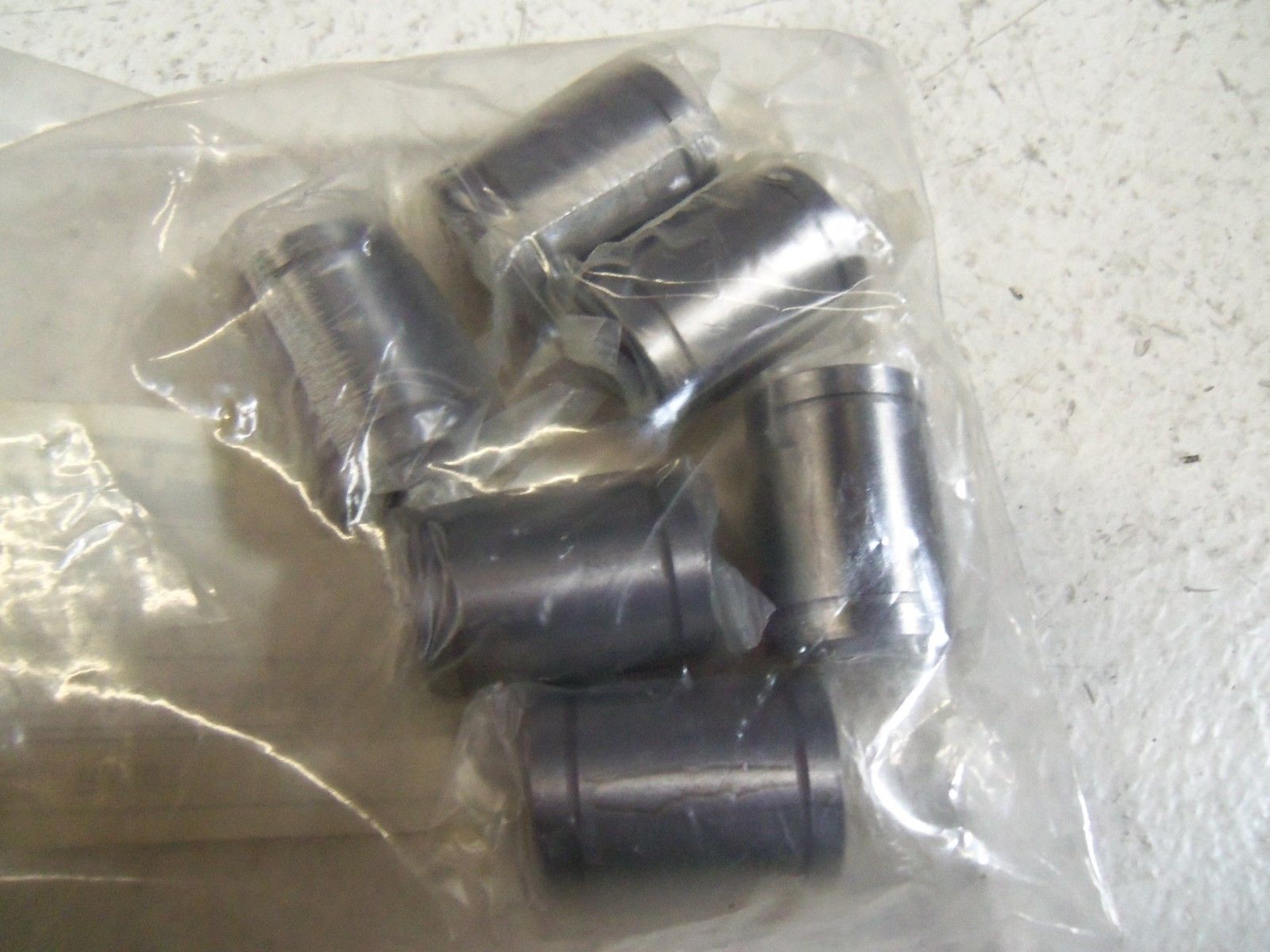 LOT OF 6 PARKER RA301 BUSHING NSMP