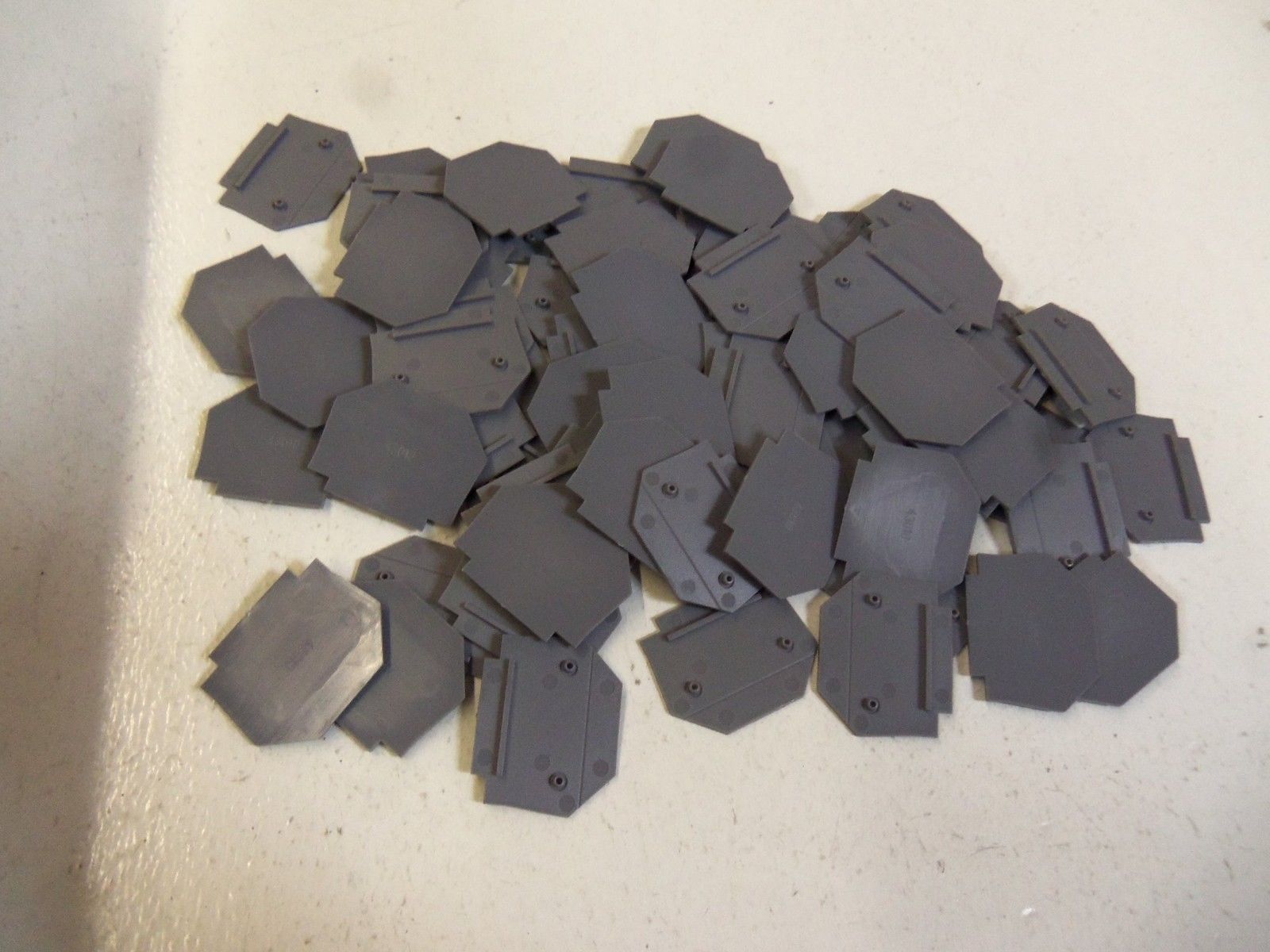 LOT OF 70 DINNECTORS DN-EC1210 NSNP