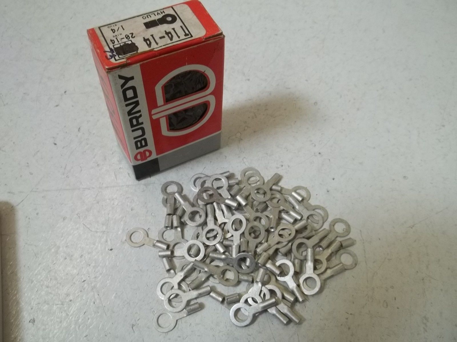 LOT OF 73 BURNDY T14-14 HYLUG 20-14WIRE, 1/4 STUD  NSMP